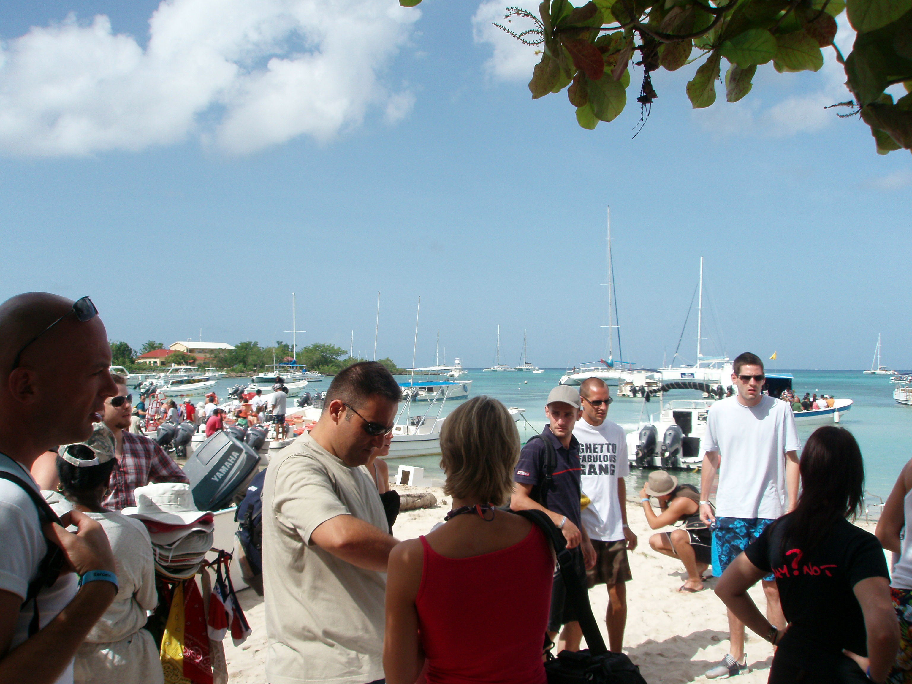 Puerto o muelle de Bayahibe, por Joxu