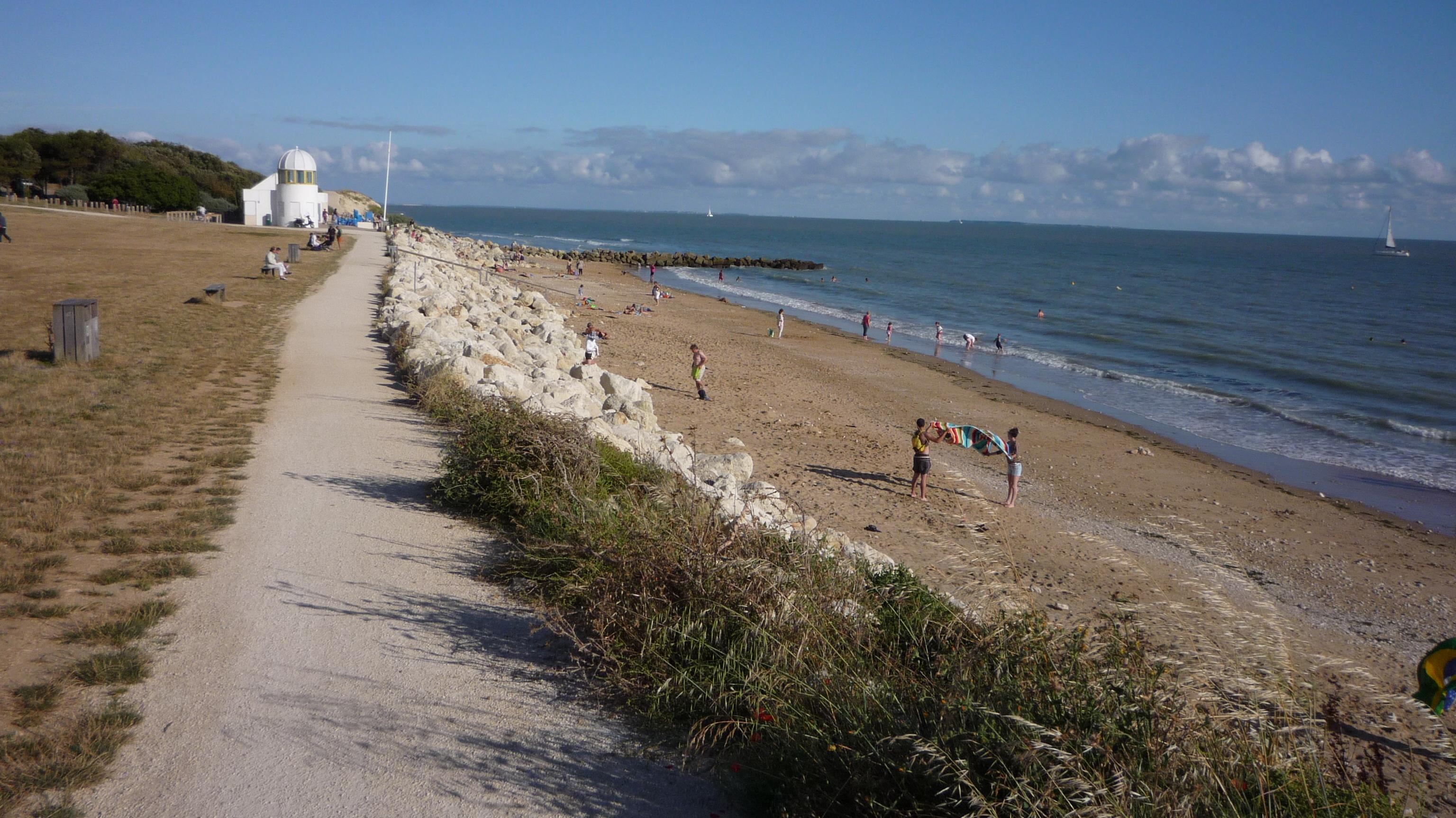 Plage du Chef de Baie, por Coraline D. Lafon