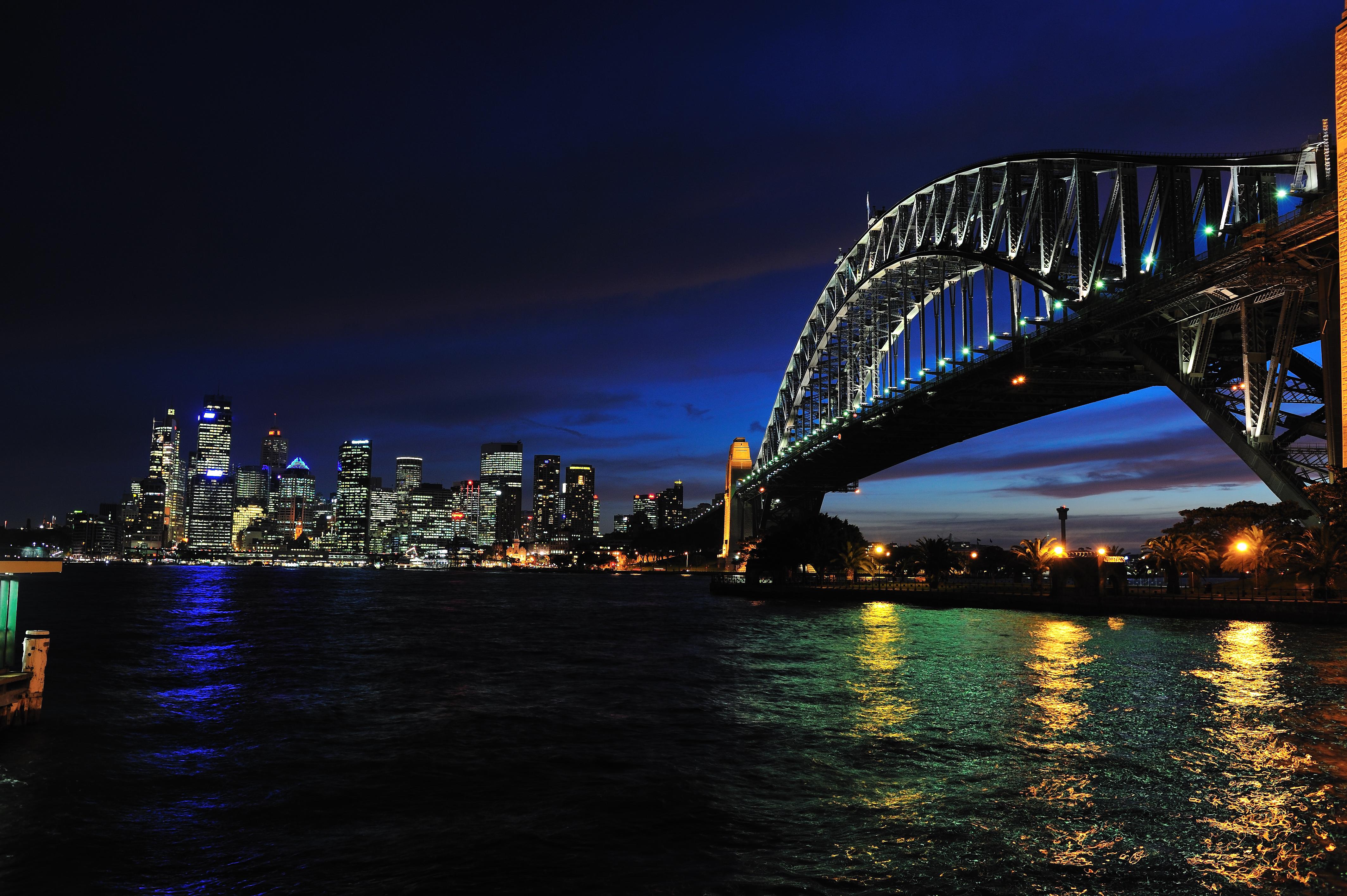 Explora los fascinantes puertos de Sydney y su entorno cautivador