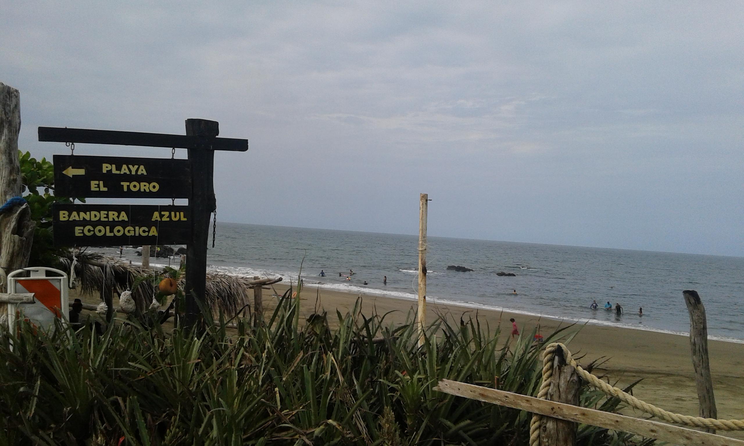 Playa El Toro, por Iralis Carolina Fragiel Arenas