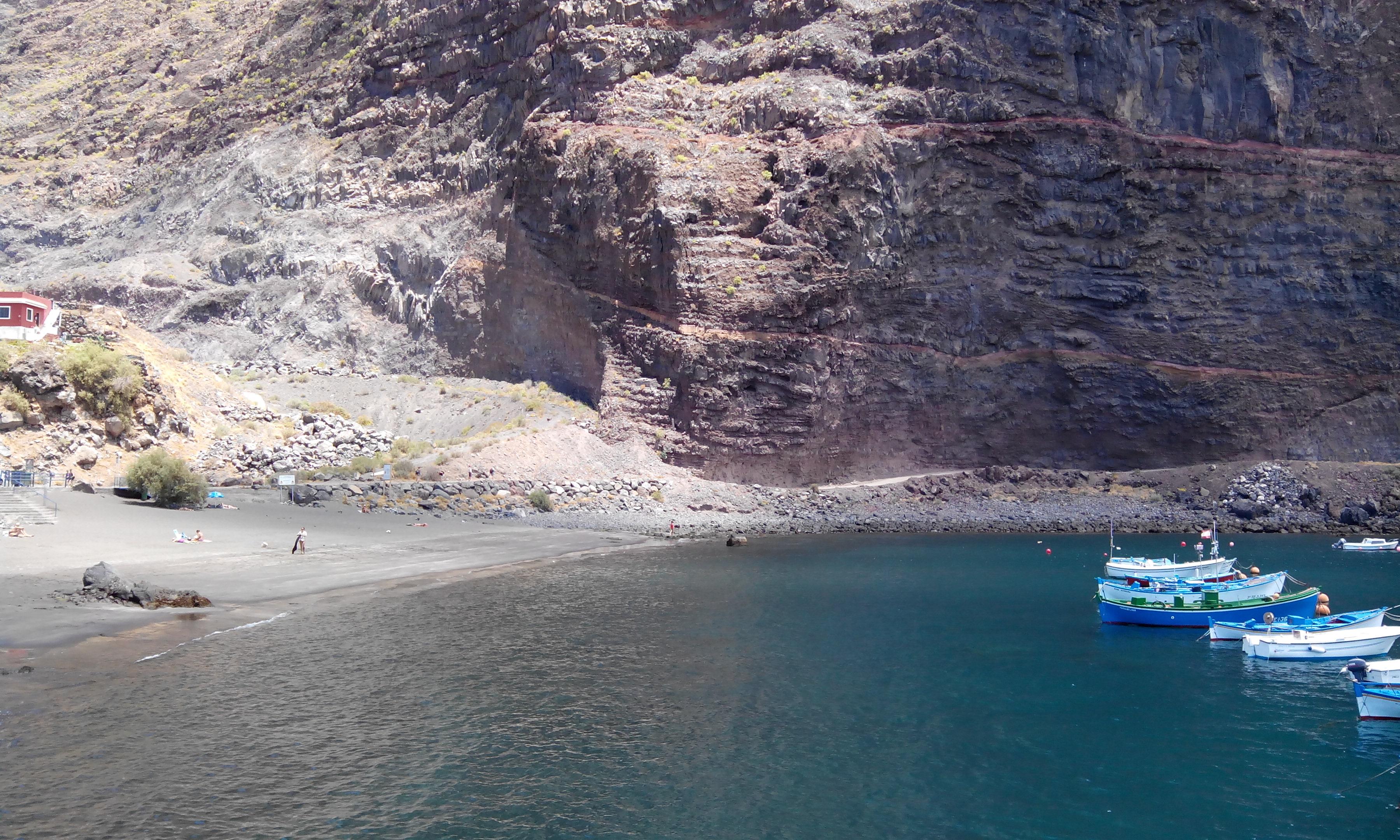 Puertos en La Gomera y su importancia para la conexión marítima