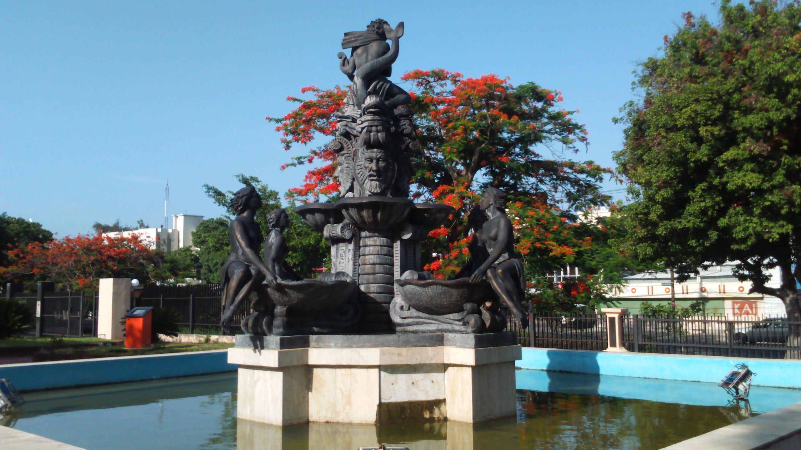 Plaza Cultural Juan Pablo Duarte, por Laura Santana