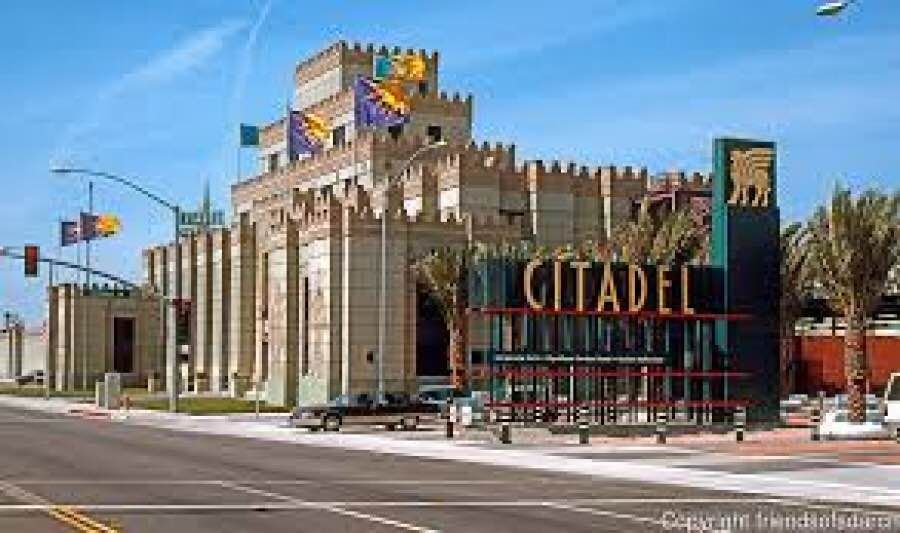 Citadel Outlets, por Niria Ochoa Sámano