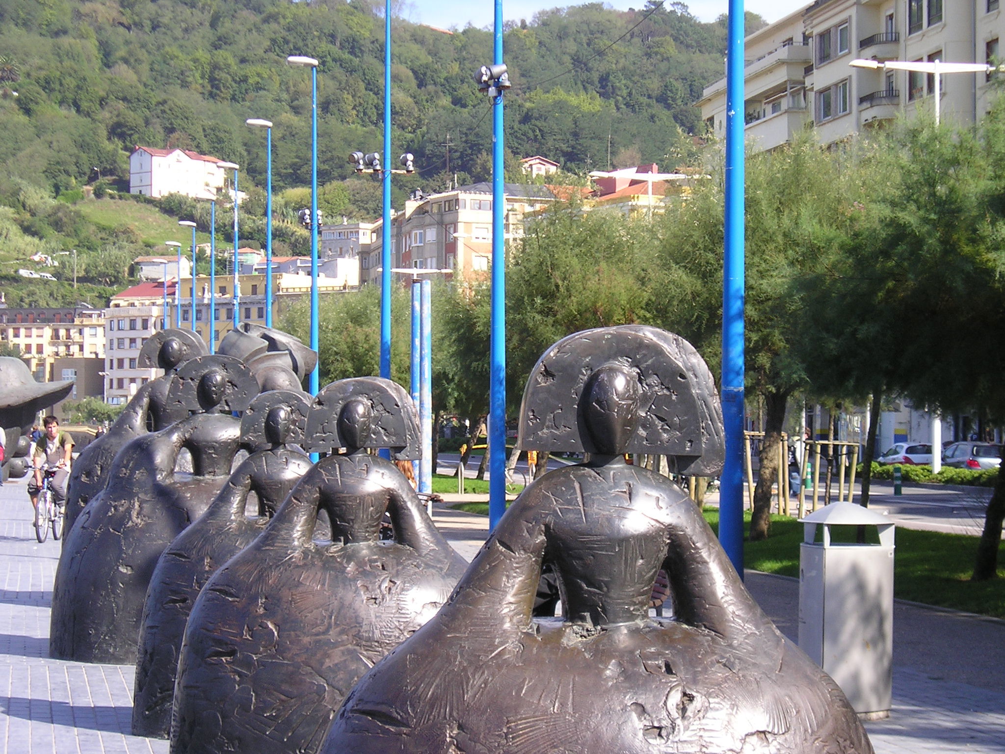 Manolo Valdés en la Zurriola, por Turiscapadas