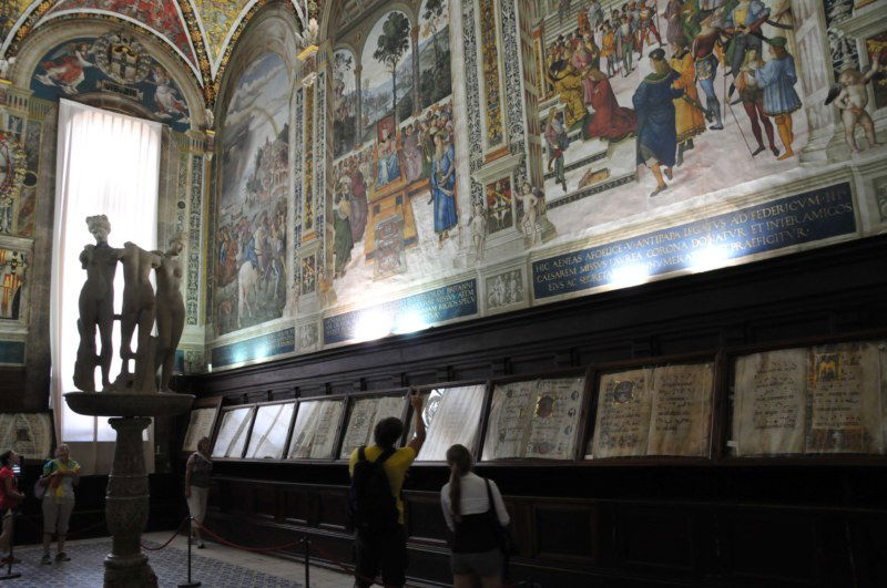 Biblioteca Piccolomini, por Mlle M
