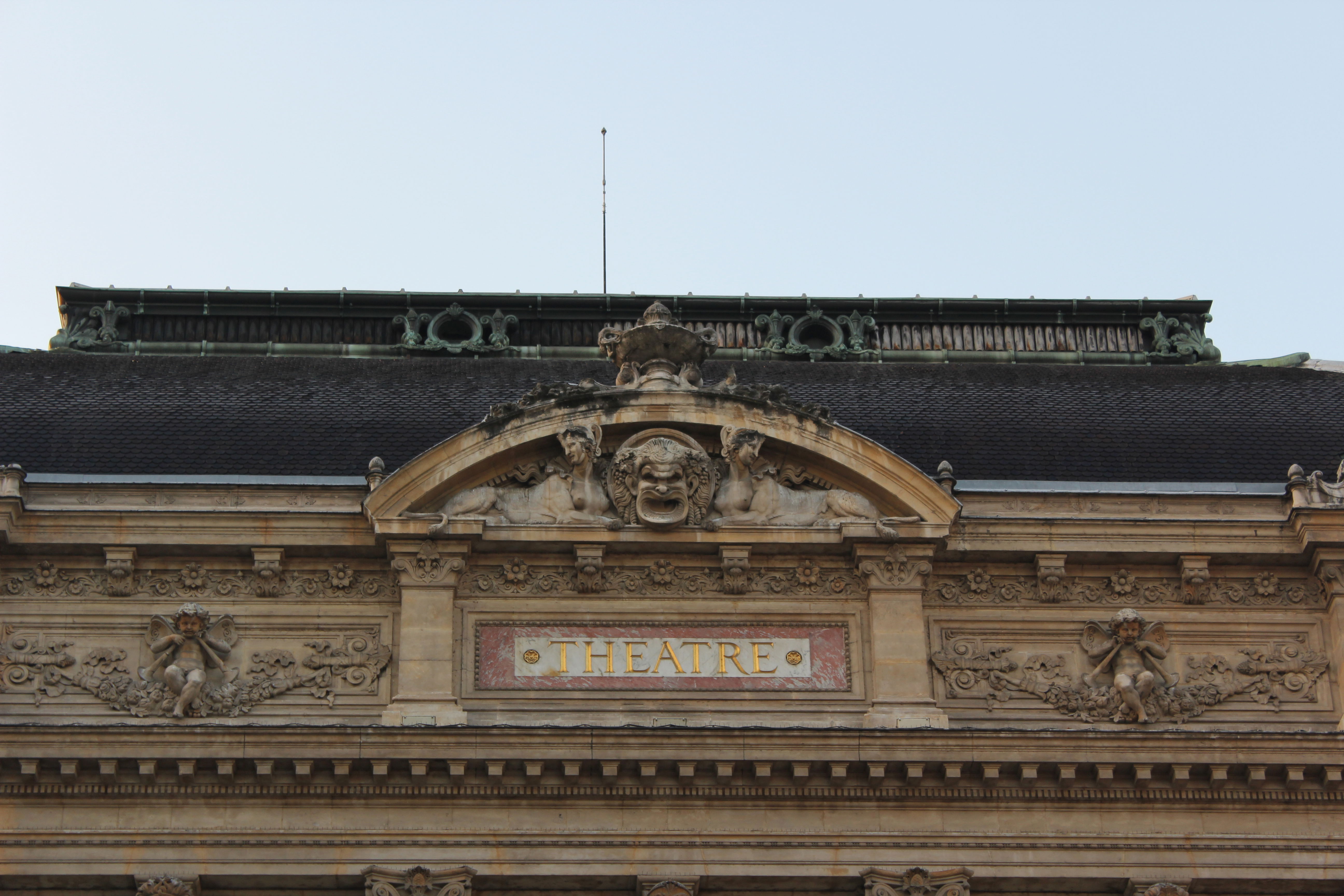 Vida nocturna en Lyon: descubre sus rincones y vibrantes experiencias