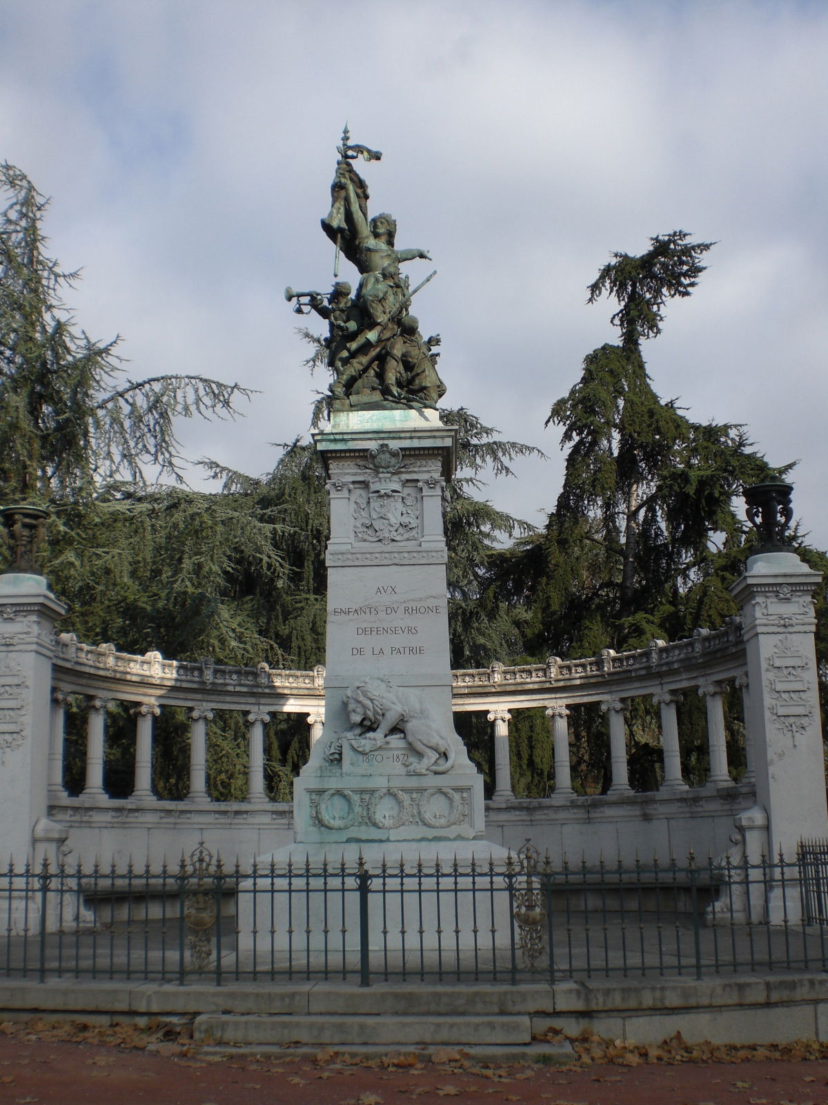 Estatua de los ninos del Rhone, por paulinette