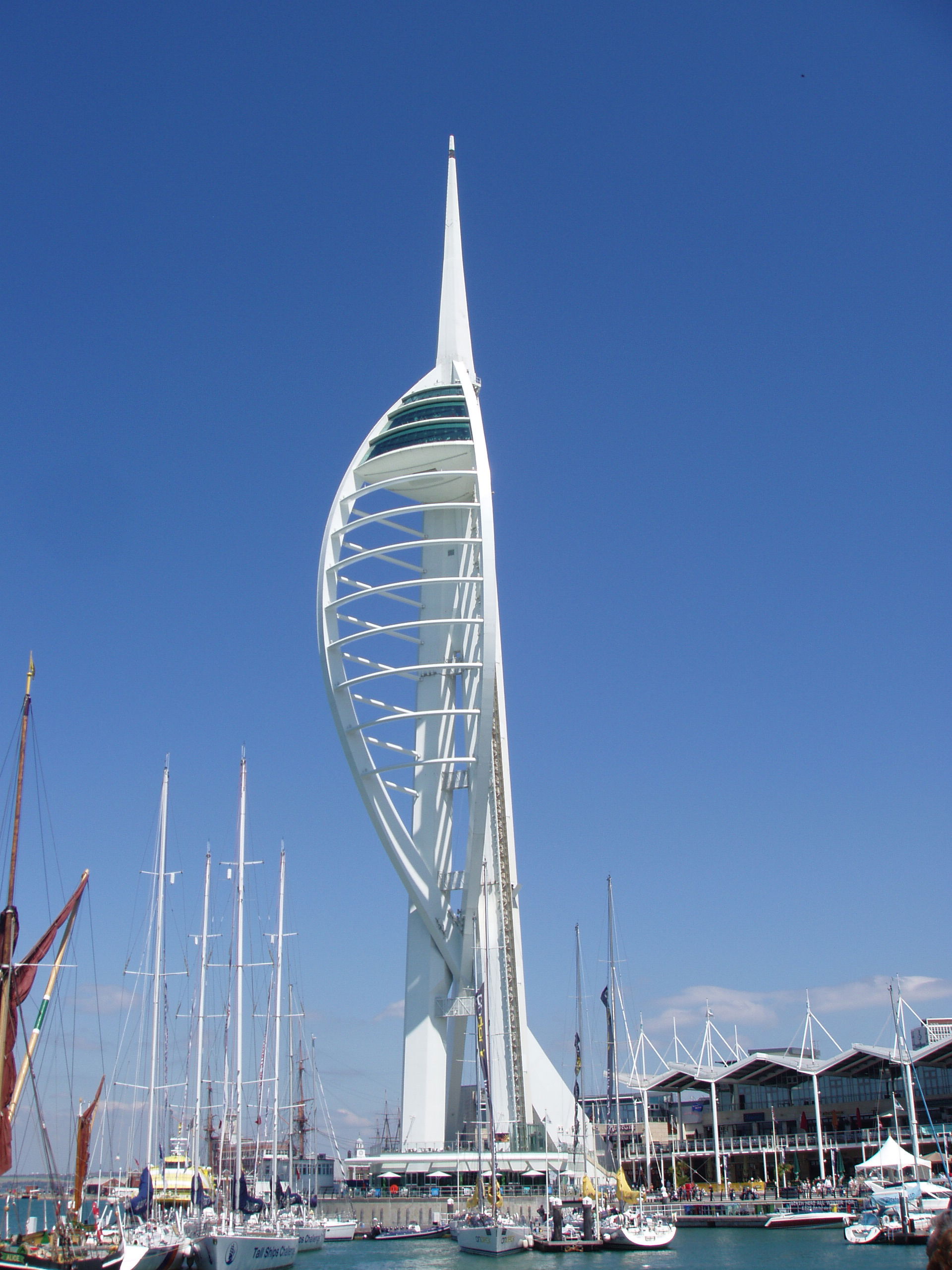 La torre Spinnaker, por Cédric Lebailly