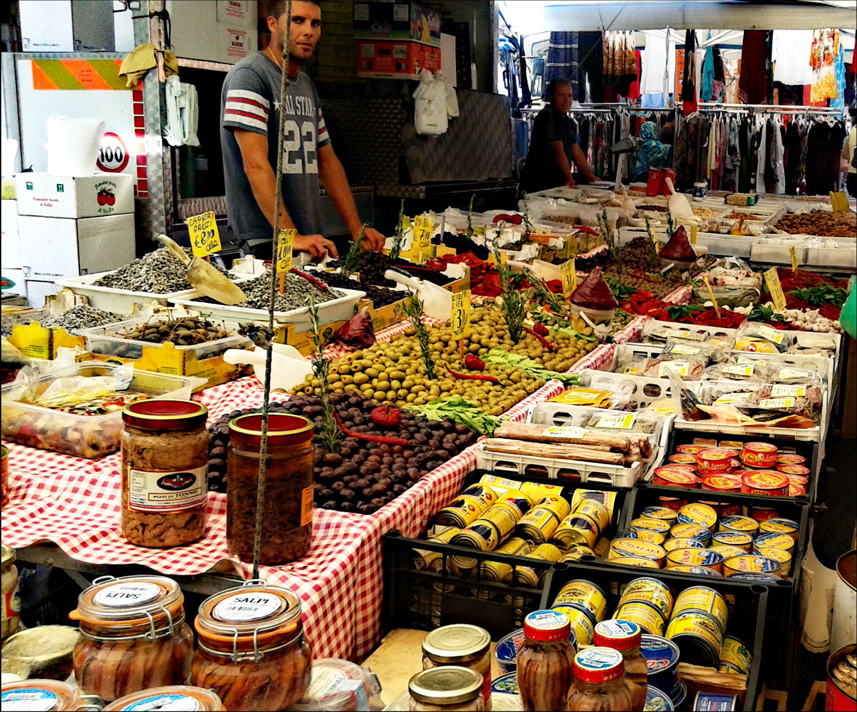 Mercato rionale Viale Campania, por Chiara Spatafora
