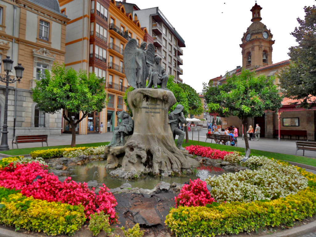 Monumento y Avenida de Cristóbal de Murrieta, por Dónde vamos Eva