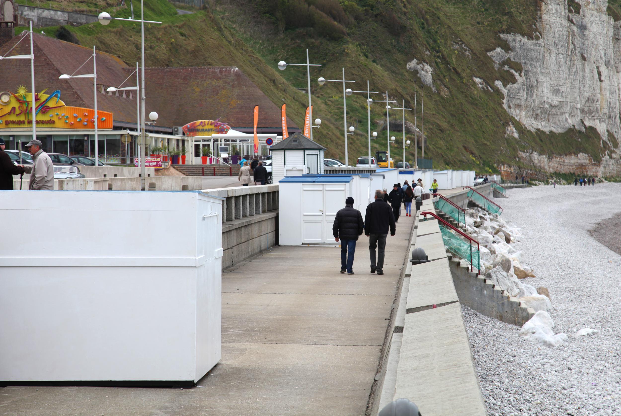 Cabines de plage à Fécamp, por GERARD DECQ