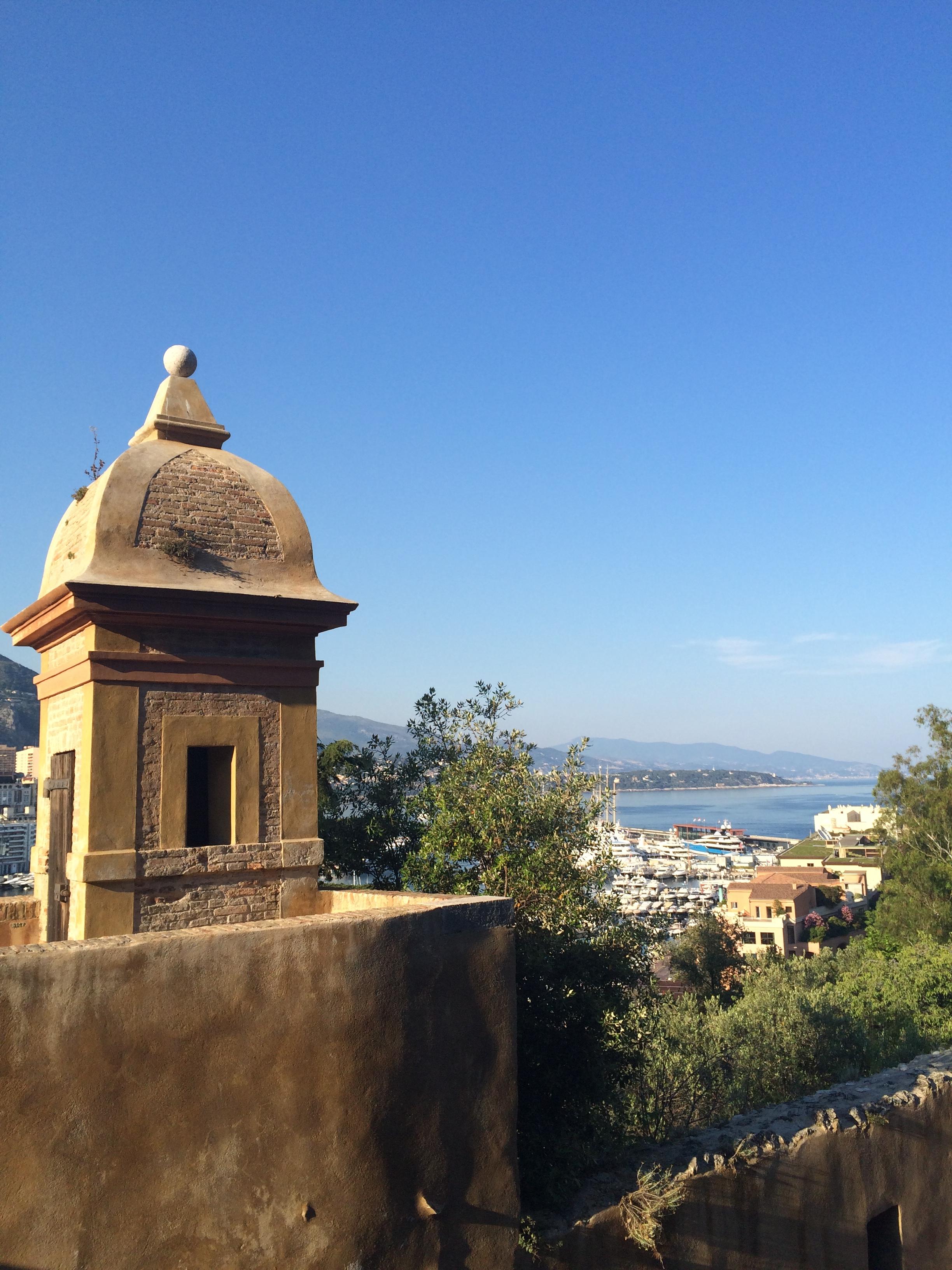 Remparts du rocher, por Coline