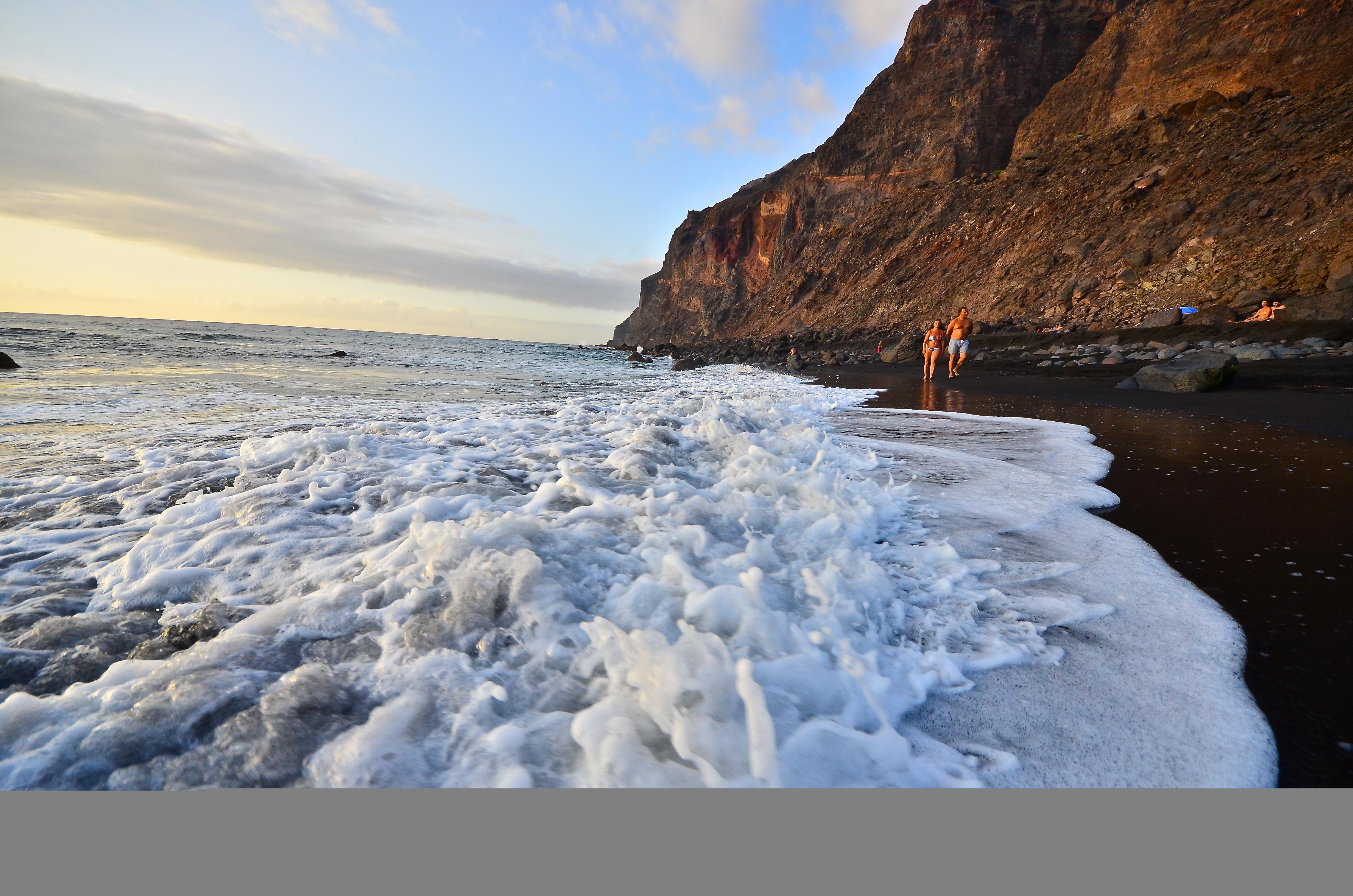 Descubre las playas de La Gomera: paraísos escondidos en el océano