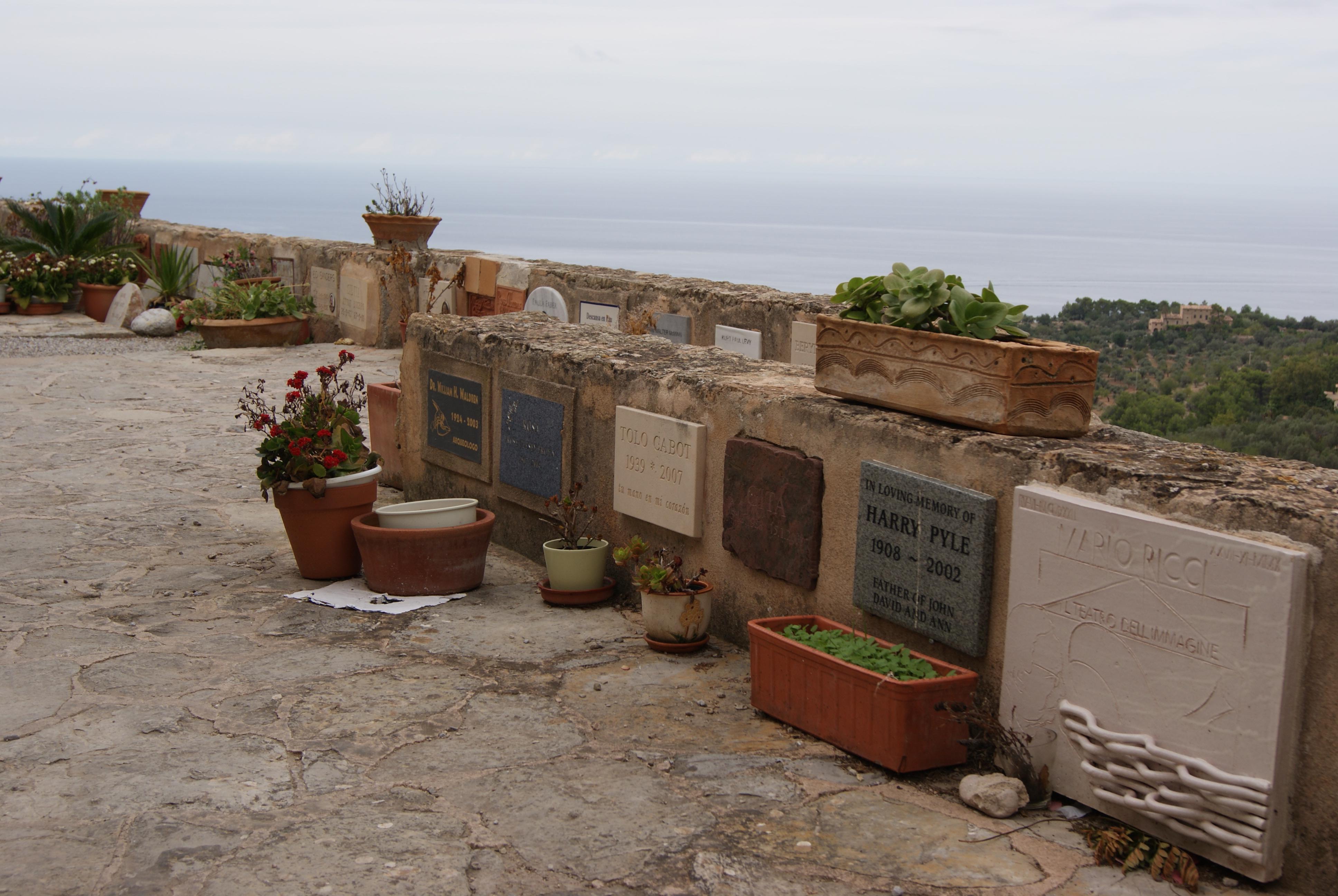 Cementerios en Mallorca: historia y calma en la isla balear