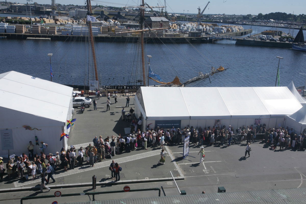 Festival des Étonnants Voyageurs, por Bretagne