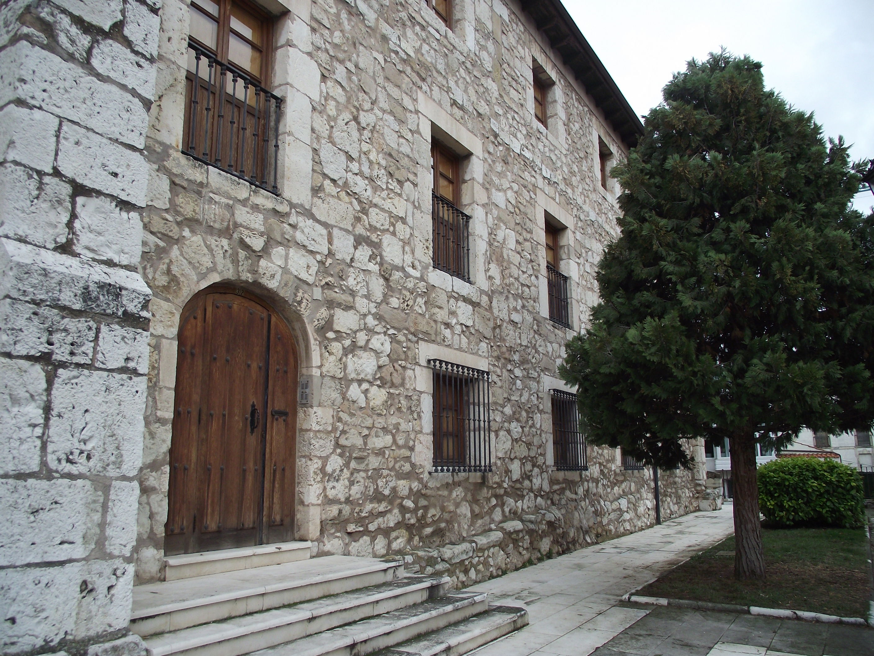 Teatro Clunia o Centro Cultural Francisco Salinas, por BeaBurgos