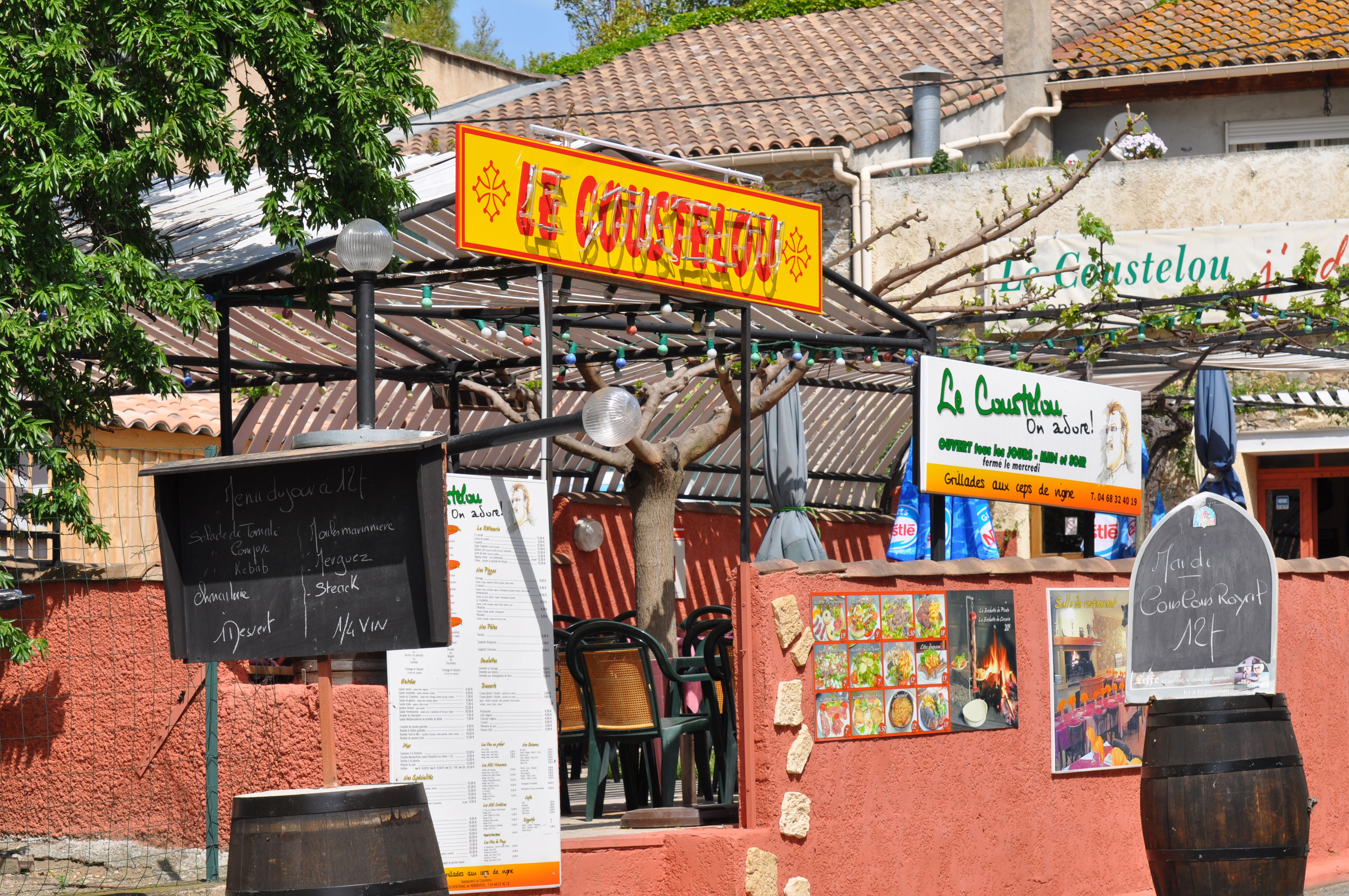 Restaurante Lou Coustelou, por Philippe Trzebiatowski