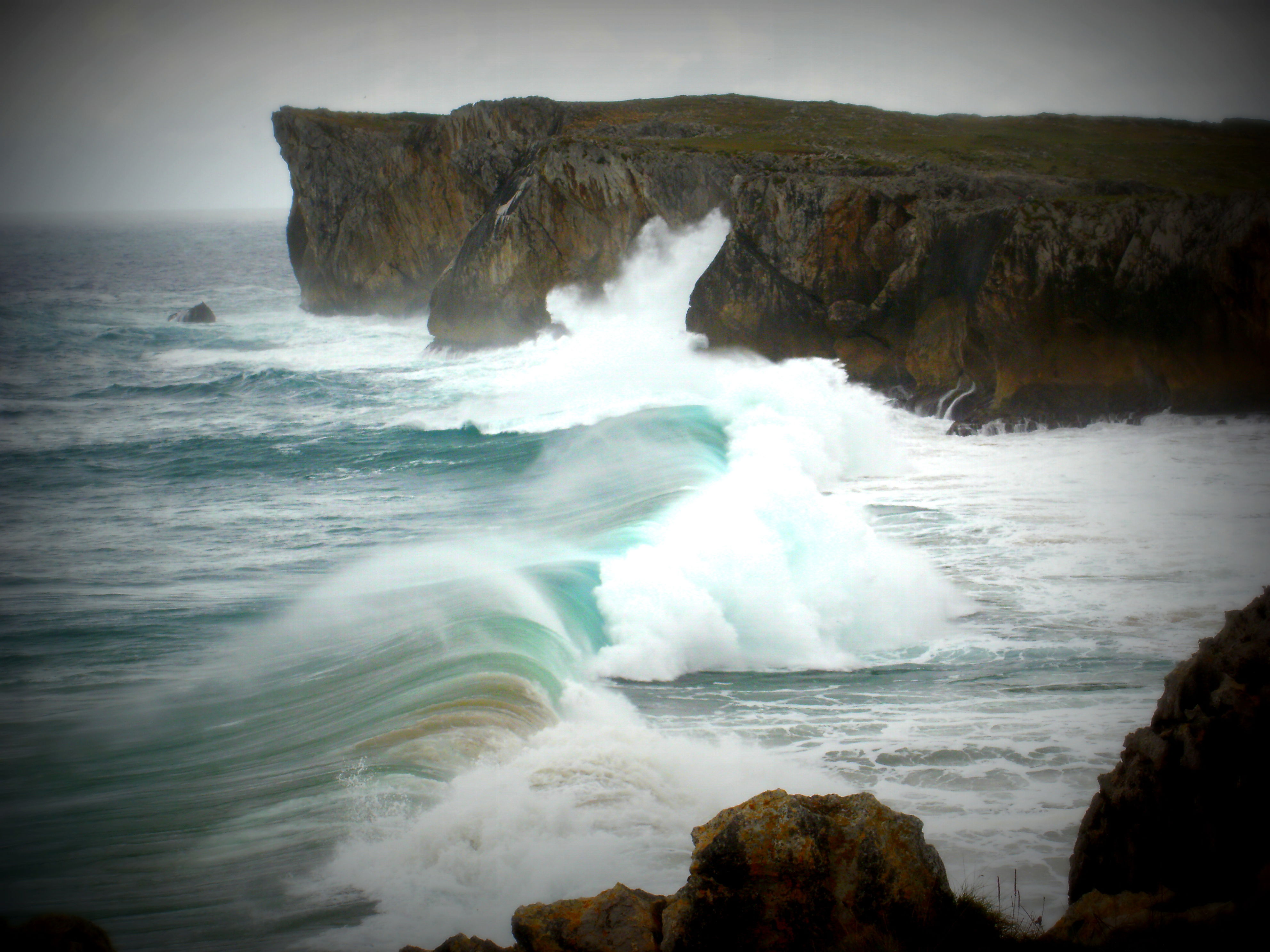 Acantilados en Llanes: secretos naturales de un paraíso asturiano