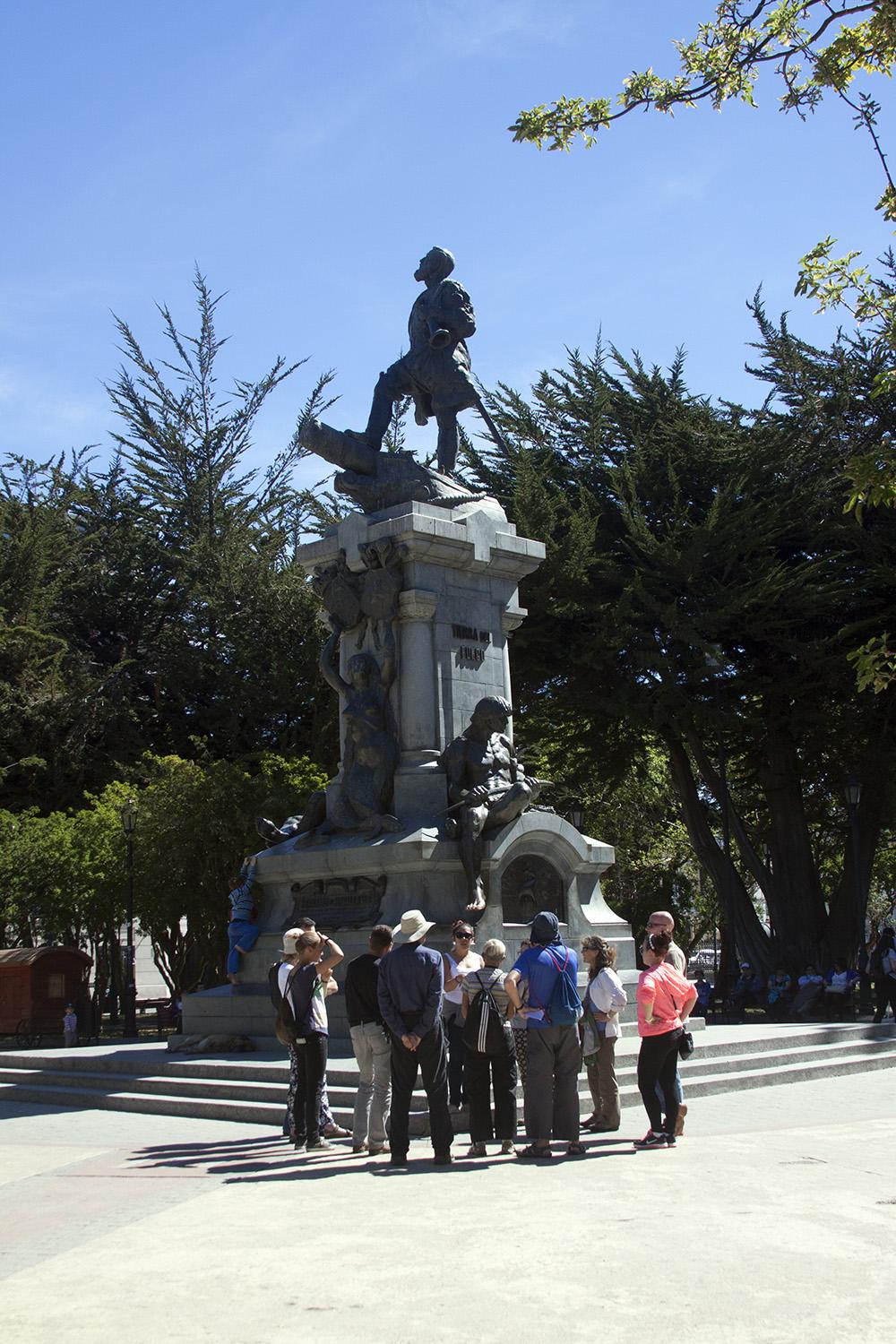 Monumento a Hernando de Magallanes, por Tribi Lin