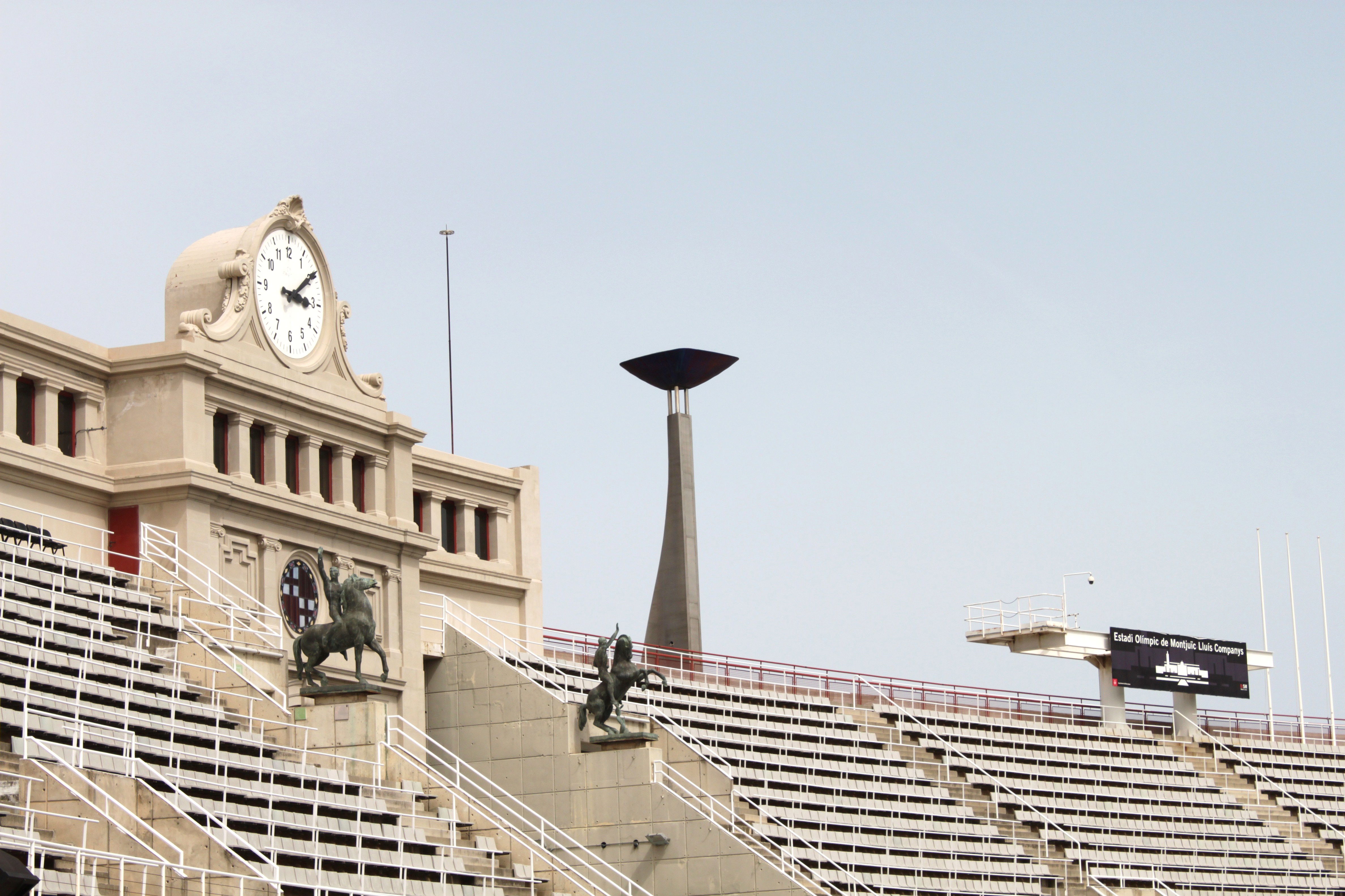 Campos de fútbol en Barcelona: descubre los mejores lugares para jugar y disfrutar del deporte