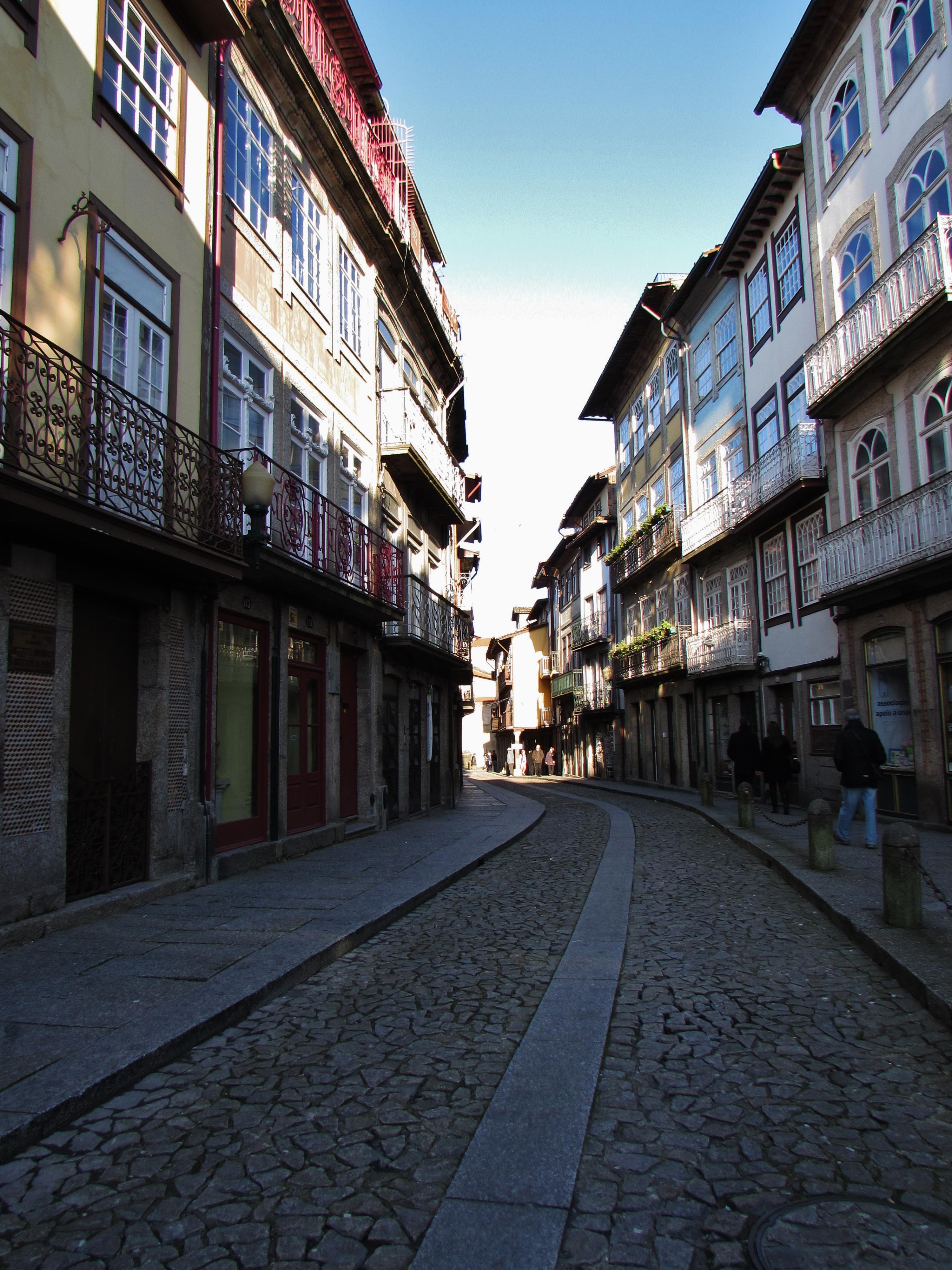 Rua Rainha D. Maria II, por Helena Compadre