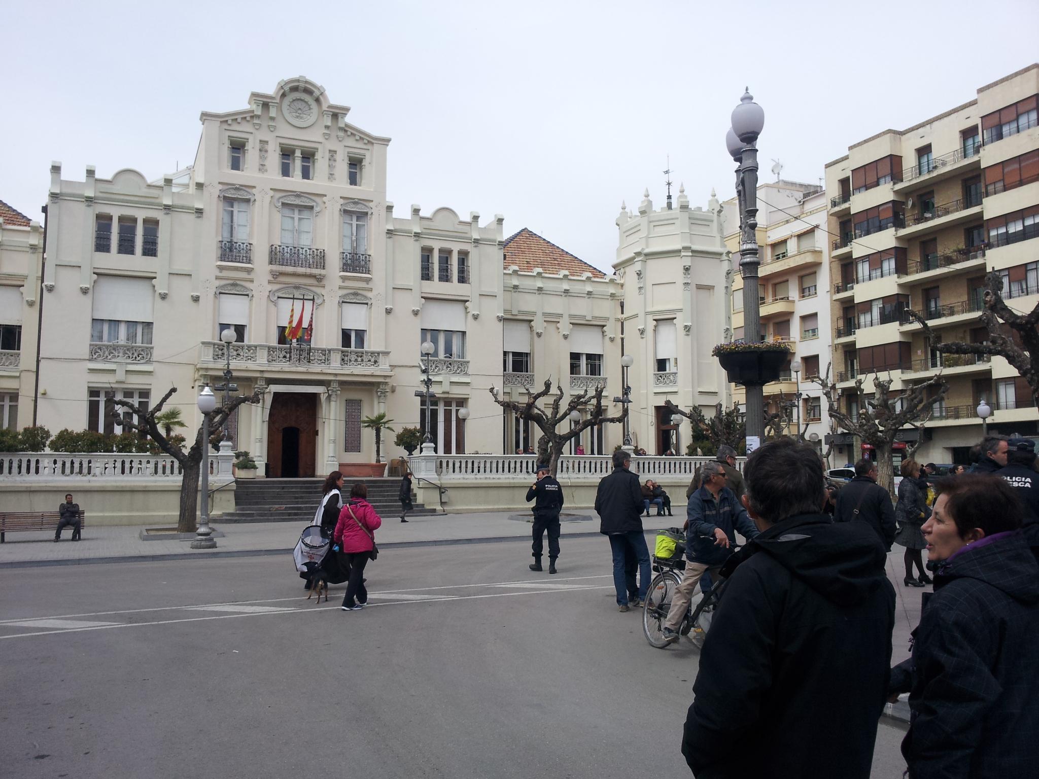 Casino de Huesca, por Esther y David