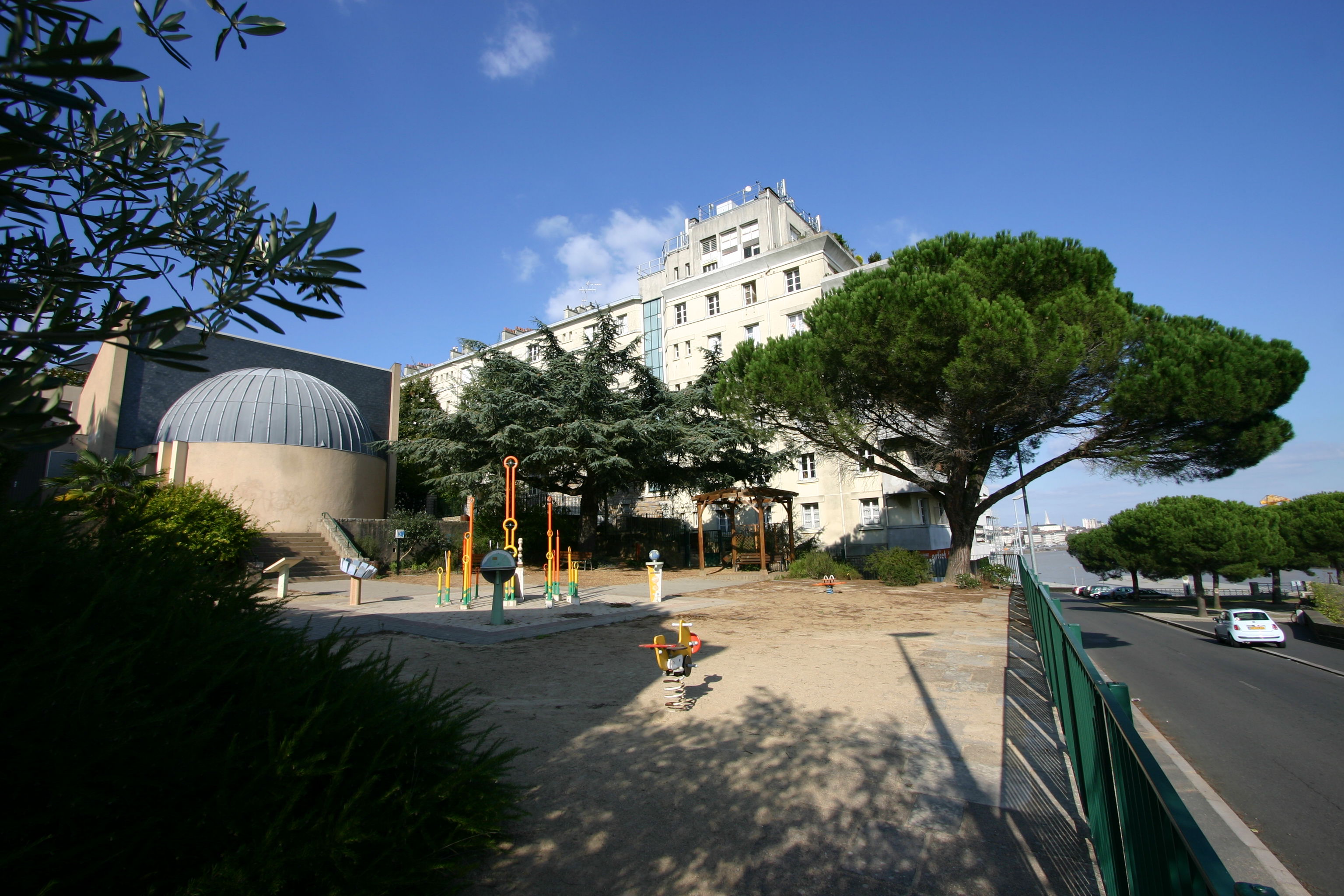 Planétarium, por Charlotte Amie