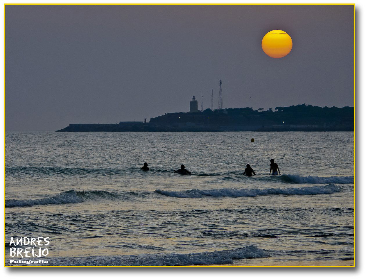 Playa del Roqueo, por Andres Breijo