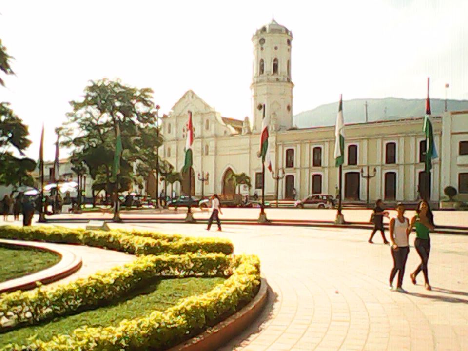 Parque Principal Ocaña, por César - Mochilero