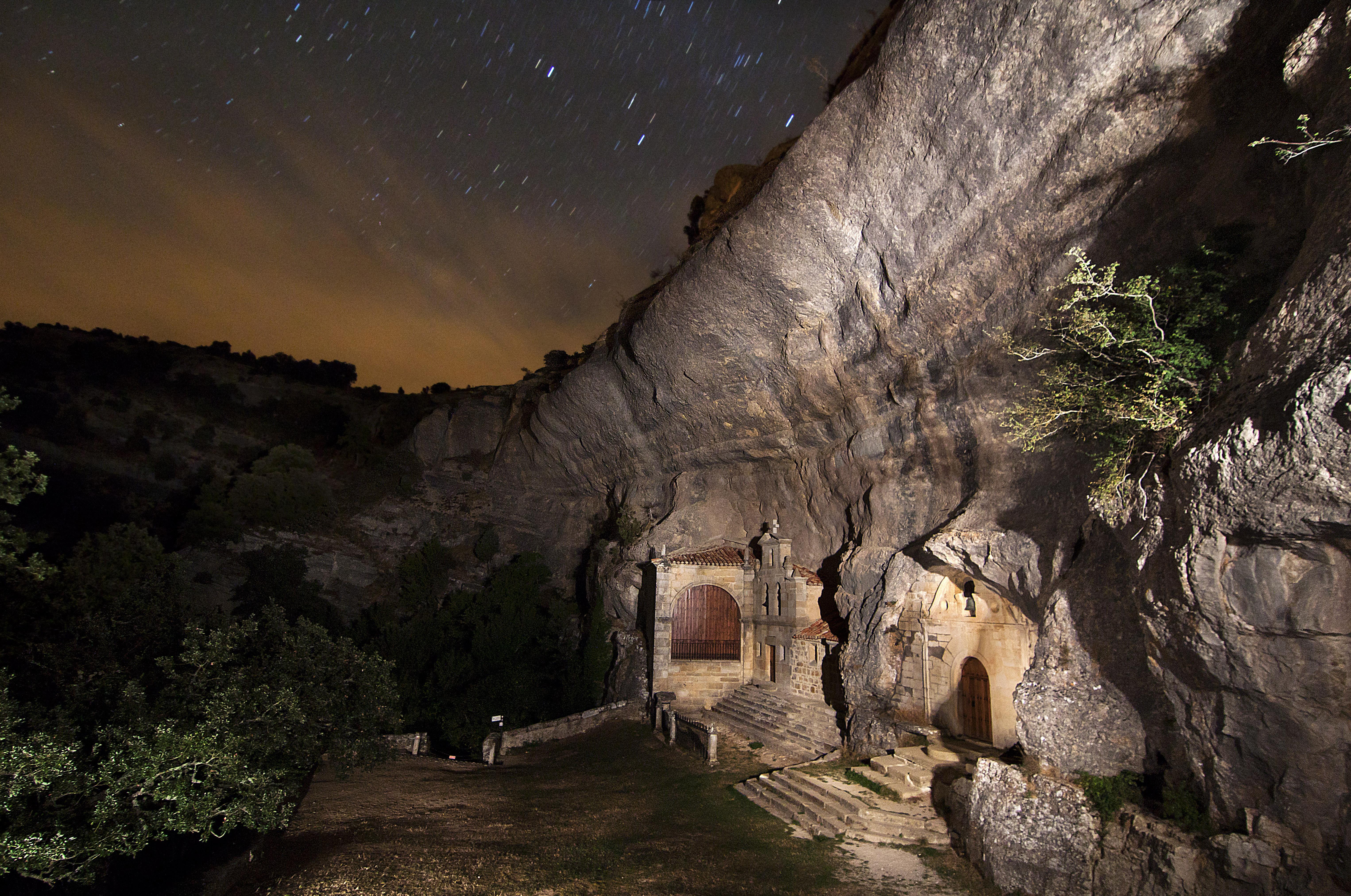 Cuevas en Burgos: secretos subterráneos que transforman el paisaje