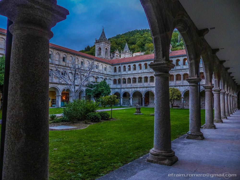 Monasterio de Santo Estevo do Ribas do Sil, por Efraim Romero Sacarrera