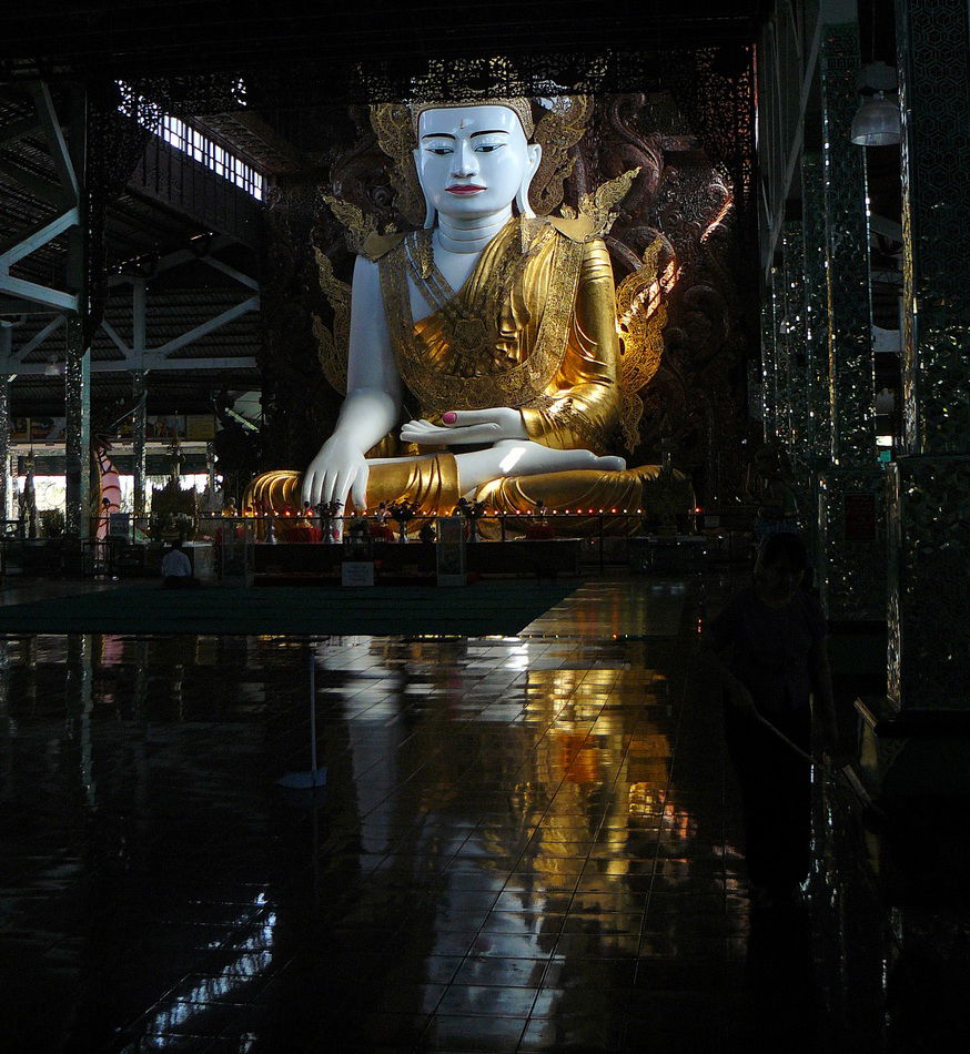 Nga Htat Gyi Pagoda, por Dharmabum