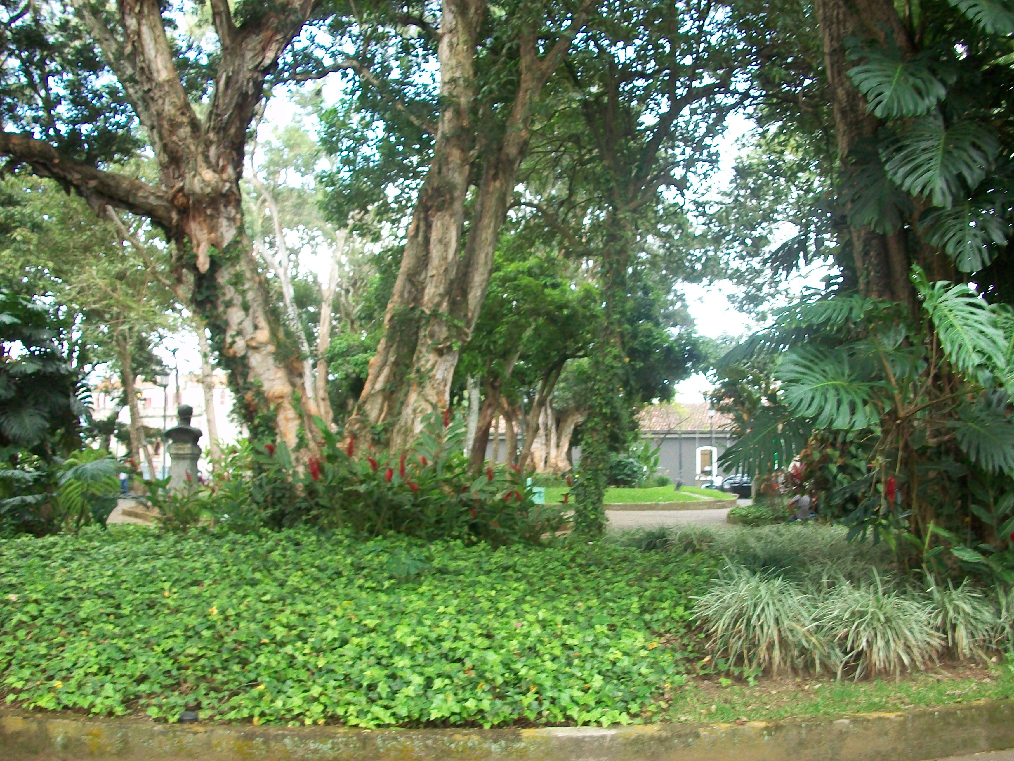 Parque España, por Coline