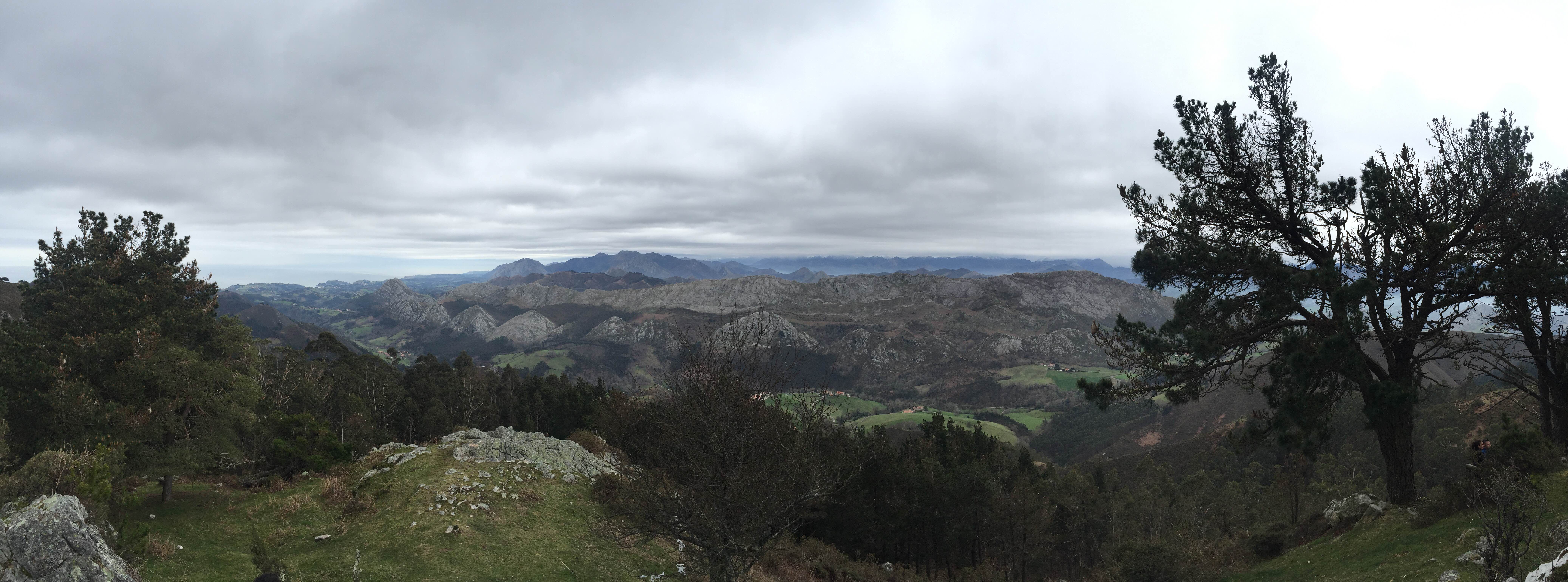 Tras las huellas de los Dinosaurios en Asturias