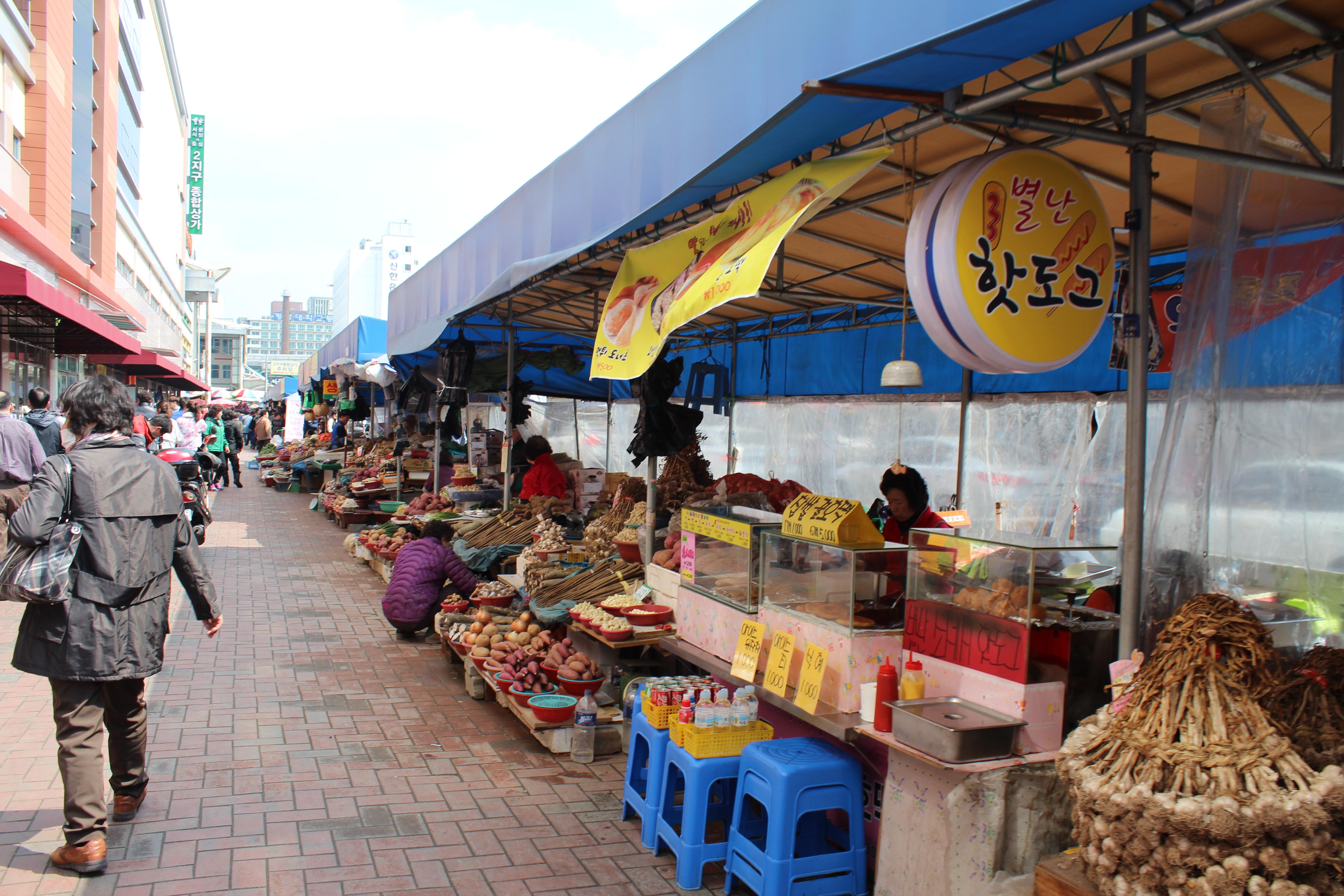 Sinnam Market, por Encres Nomades