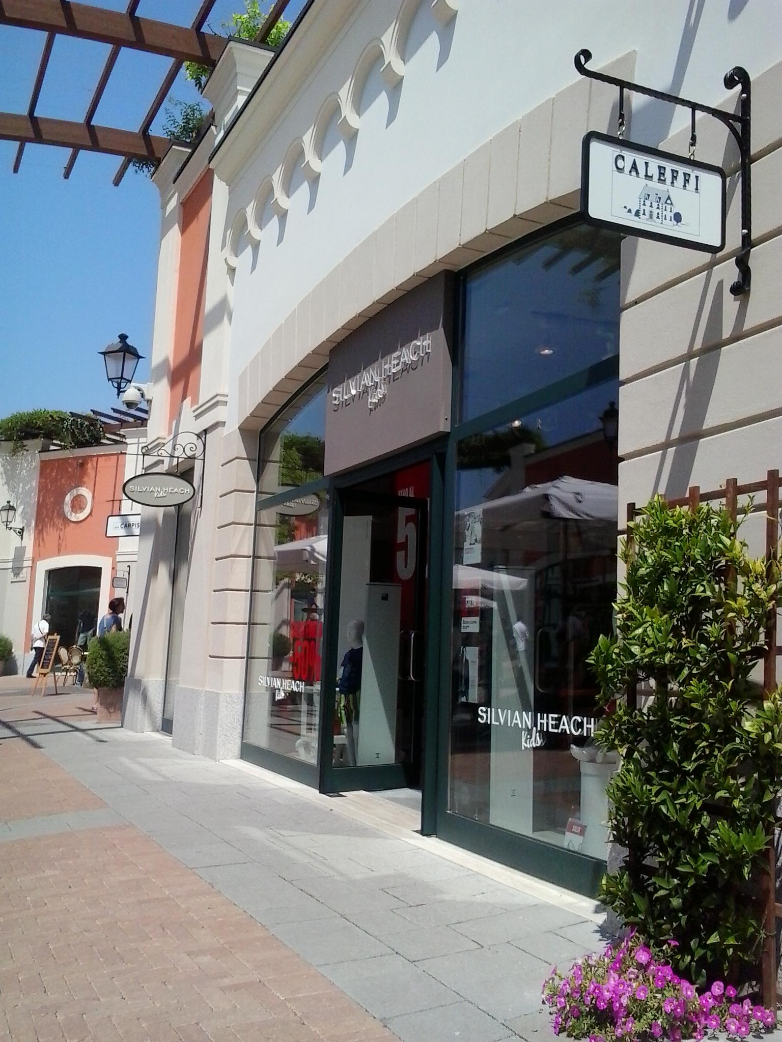 Castel Romano Designer Outlet, por Diana