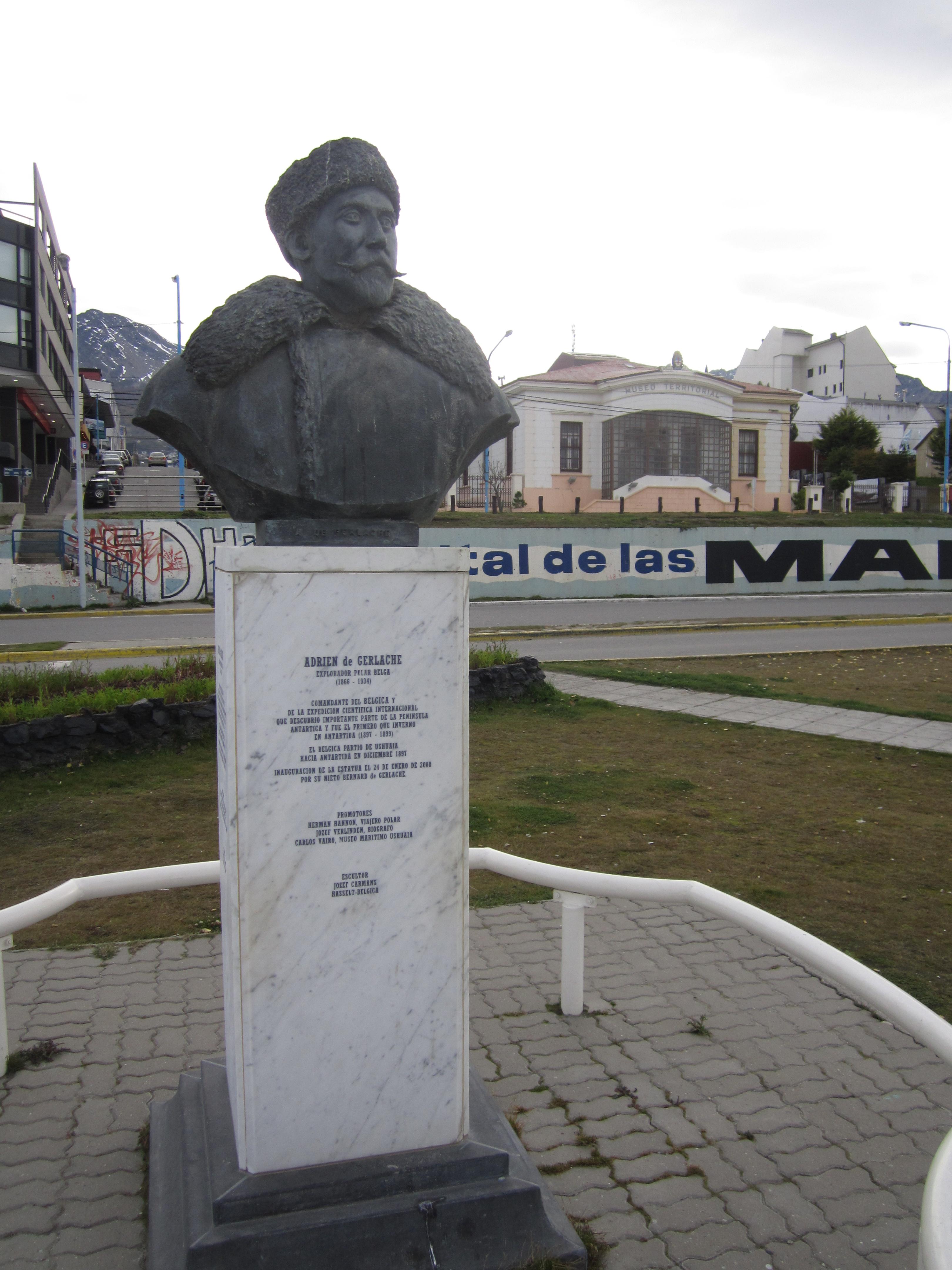 Estatua Adrien de Gerlache, por Daniela VILLARREAL