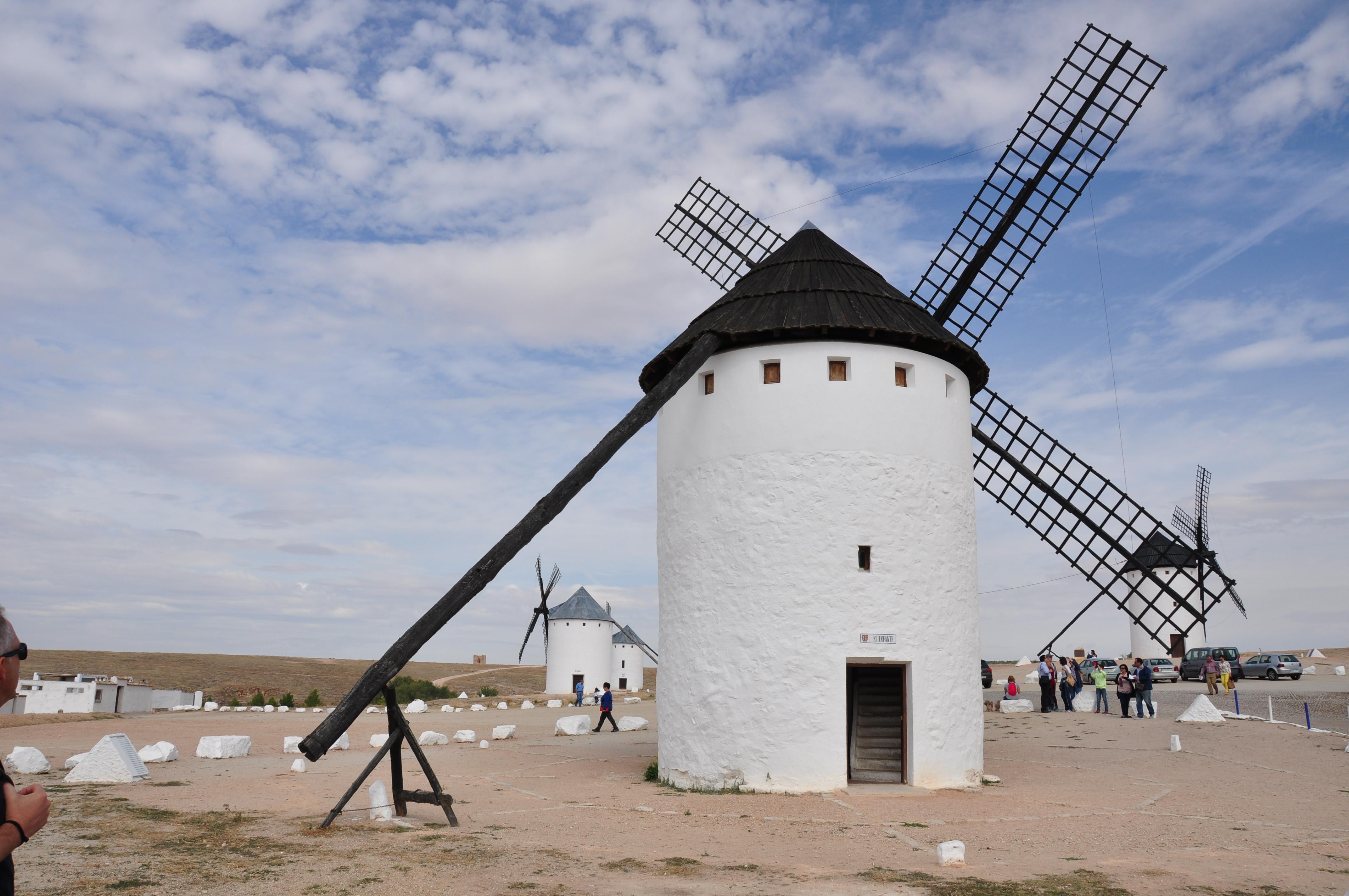 De interés turístico en Campo de Criptana y la esencia de sus molinos