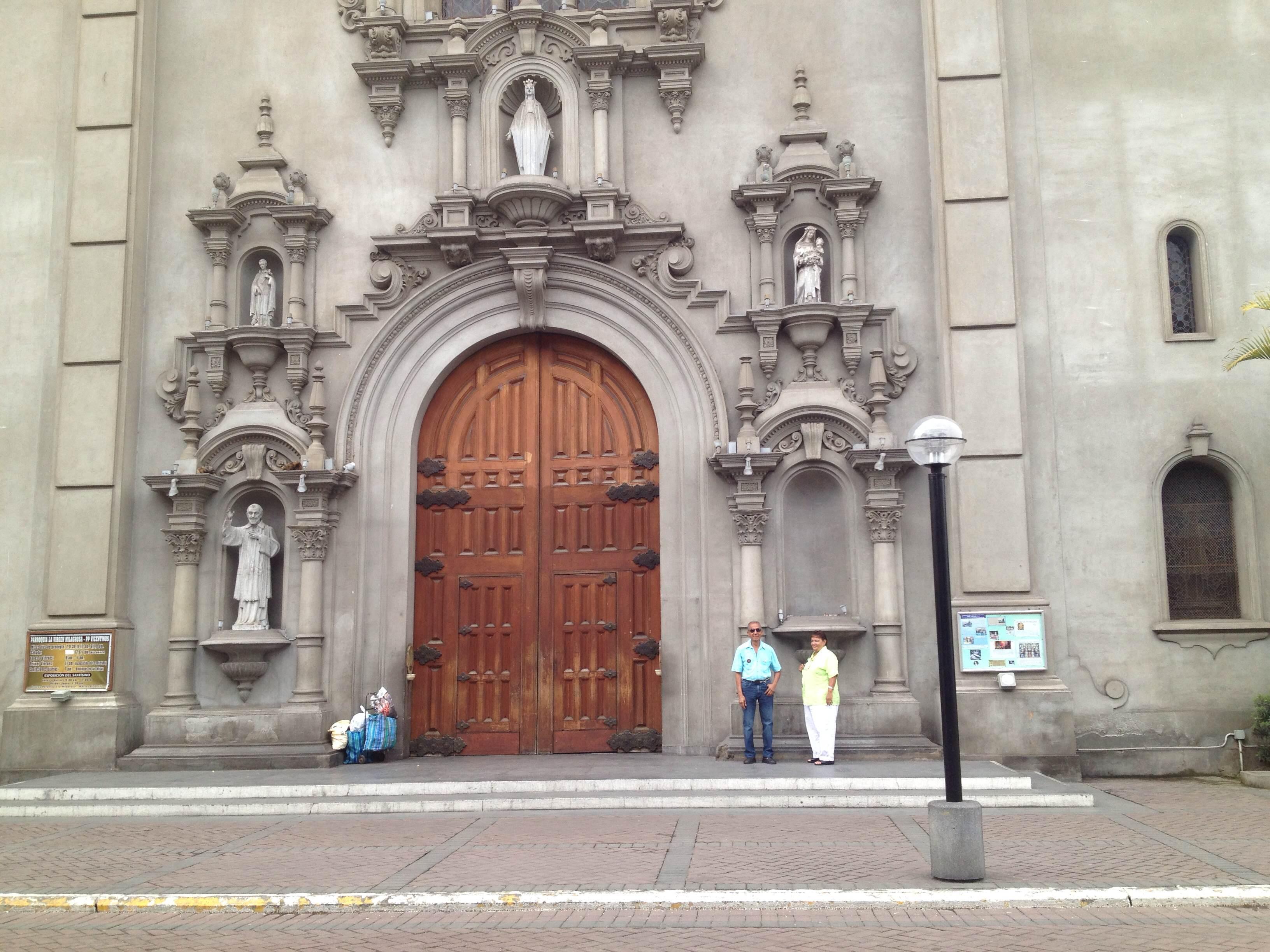 Iglesia De Miraflores, por Carlos Bermudez