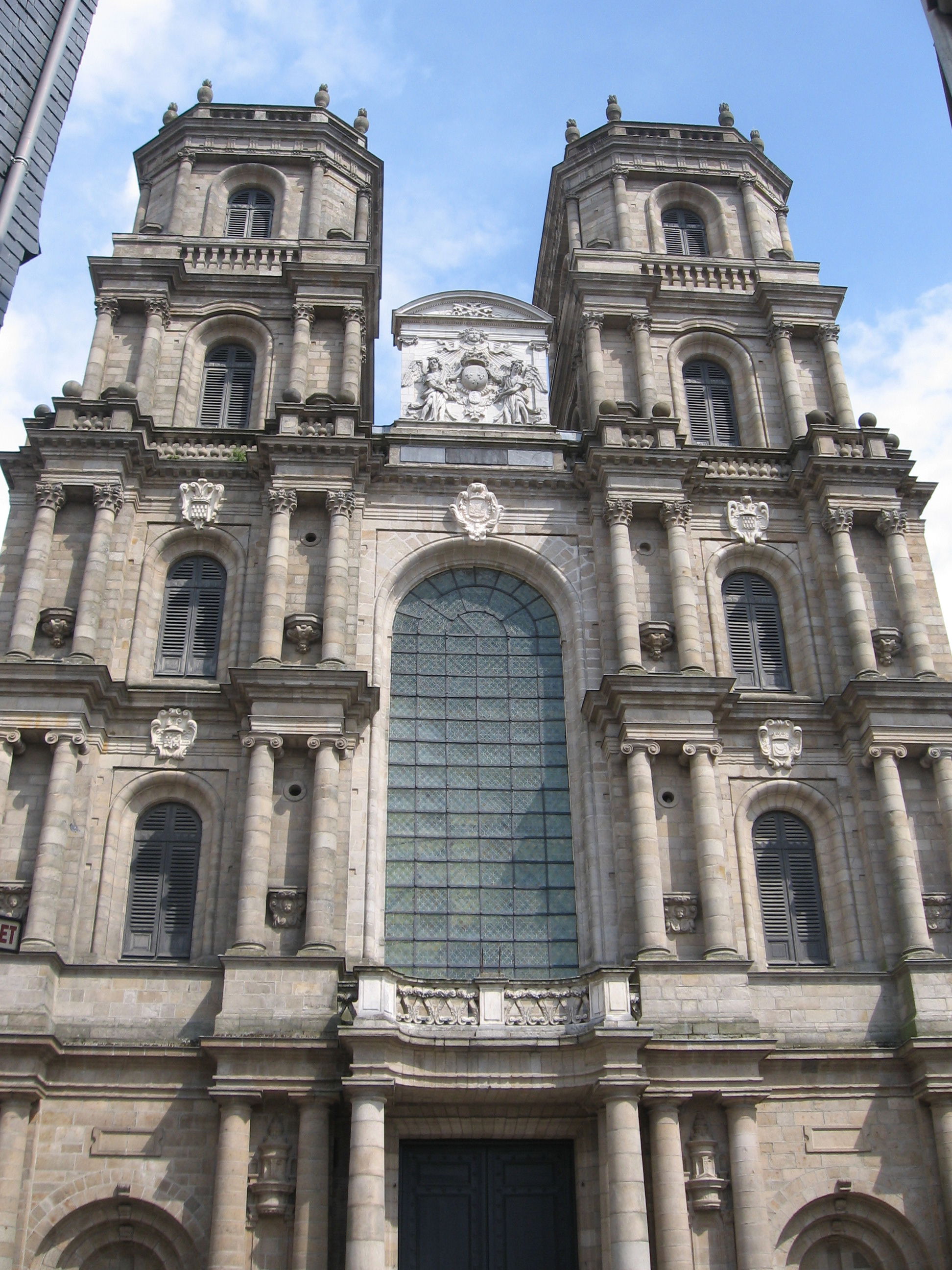 Catedral Saint Pierre de Rennes, por Claireee