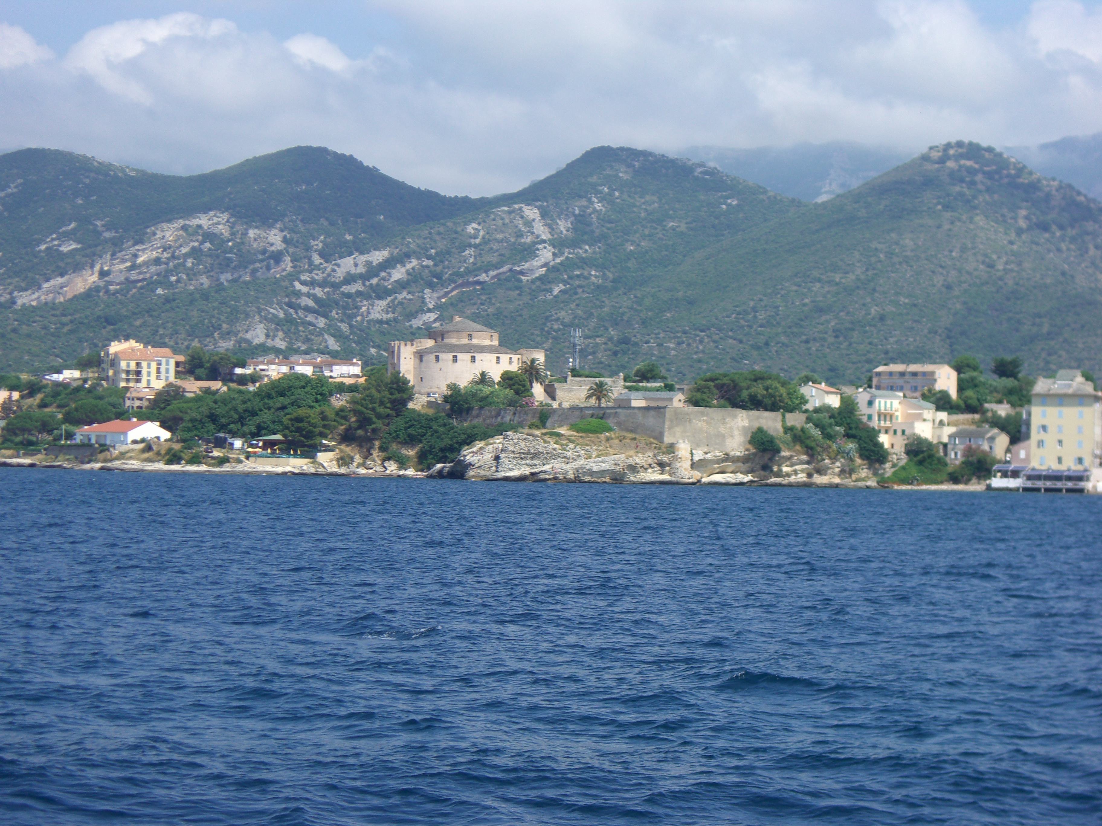 Ciudadela Saint Florent, Saint Florent, Francia, por Laouenanne