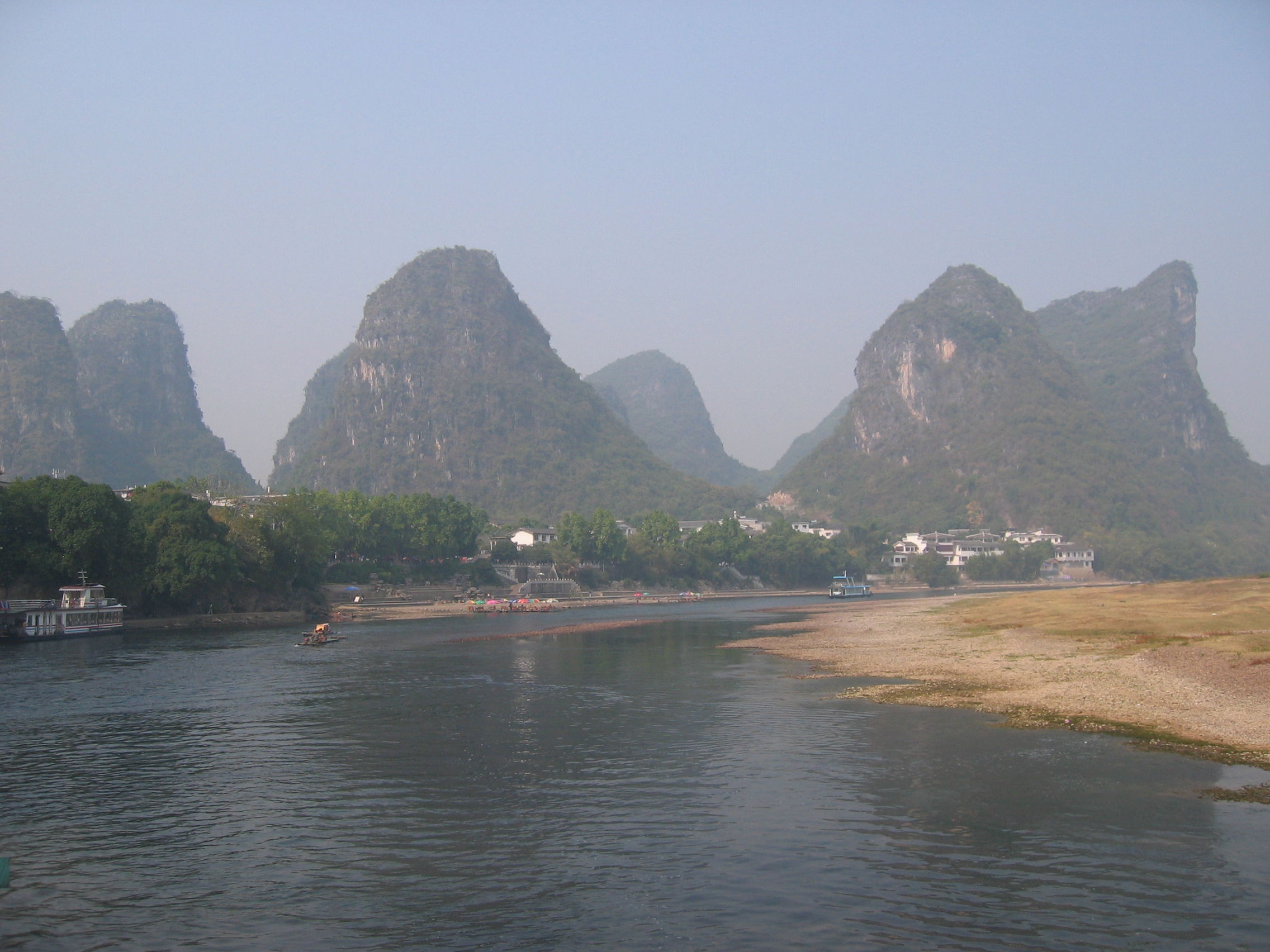 Crucero por el rio Lijiang, por Héctor mibauldeblogs.com