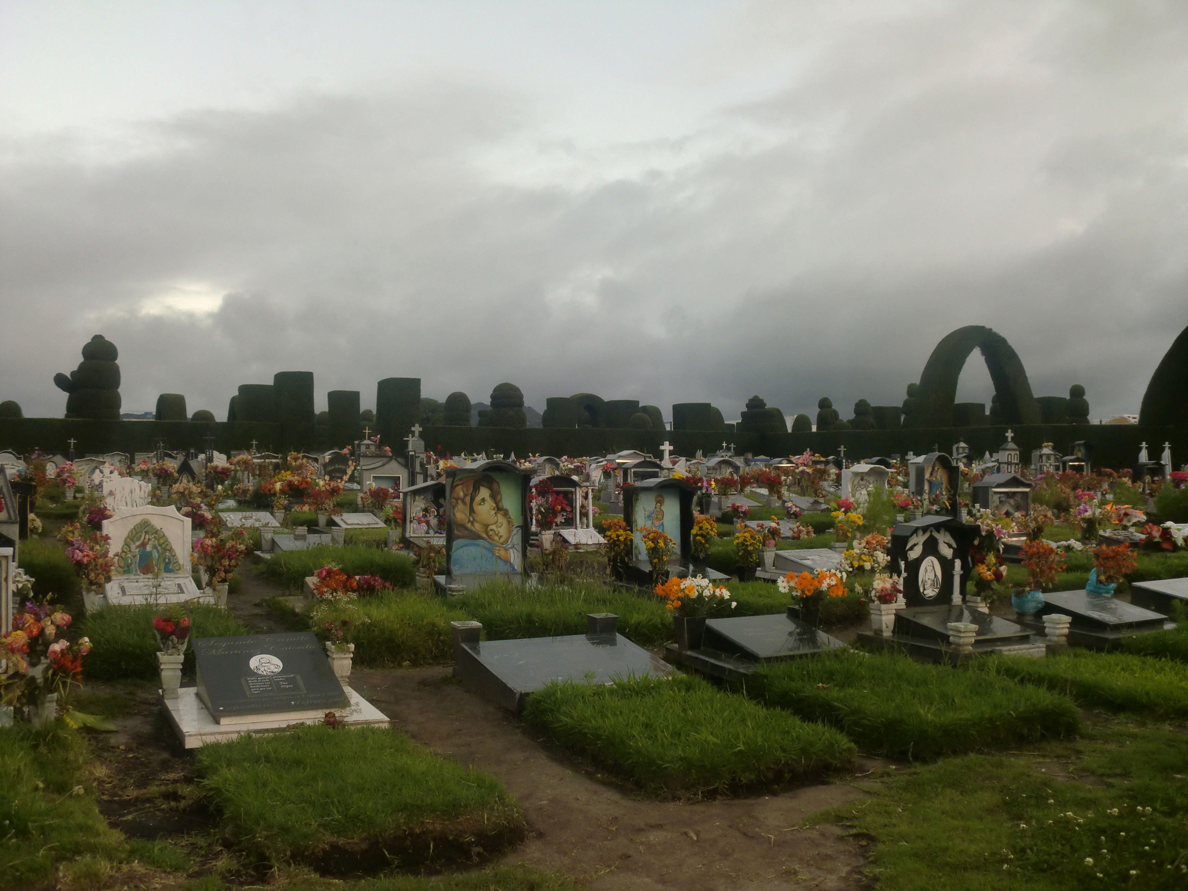 Cementerios en Ecuador: un viaje por la memoria y la cultura nacional