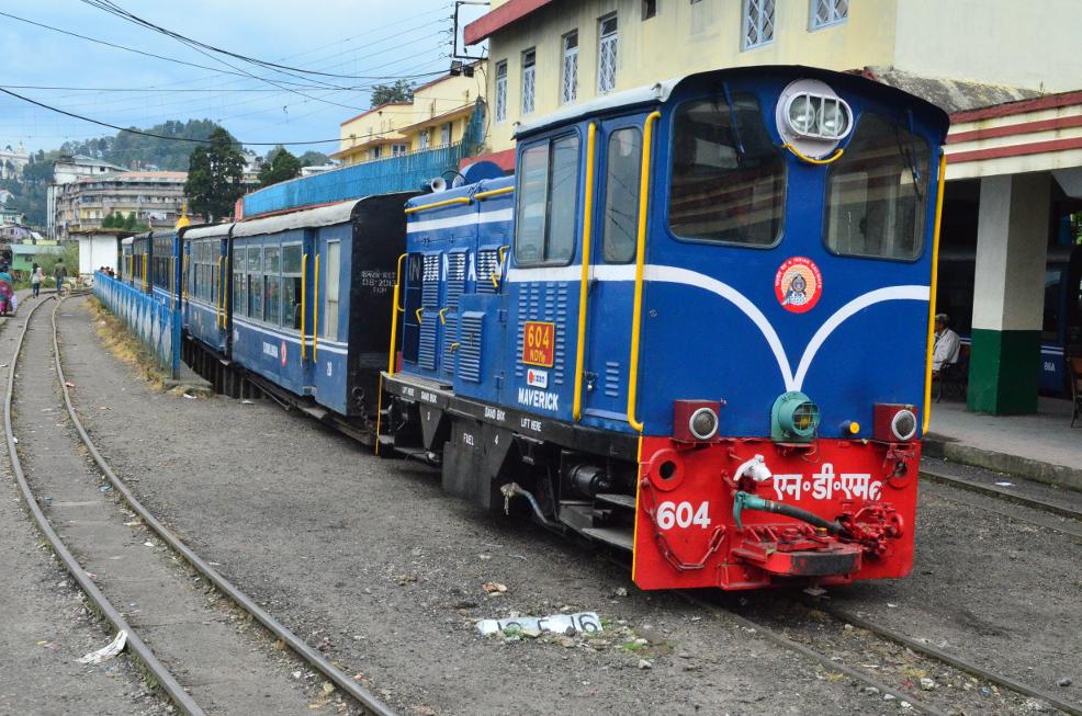 Toy Train Darjeeling, por Angelo Zinna