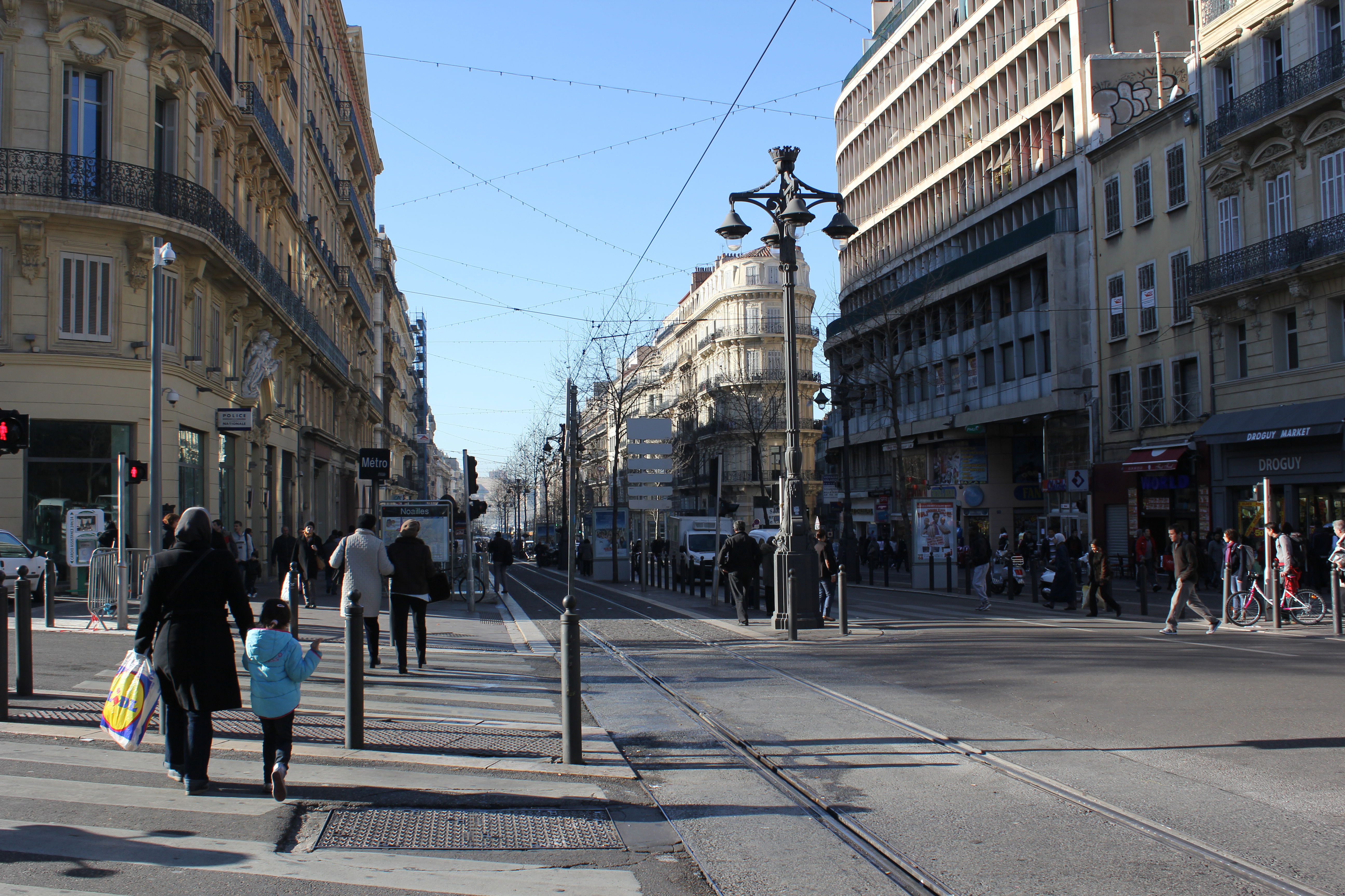 Calles de Provenza-Alpes-Costa Azul: un recorrido por su encanto urbano