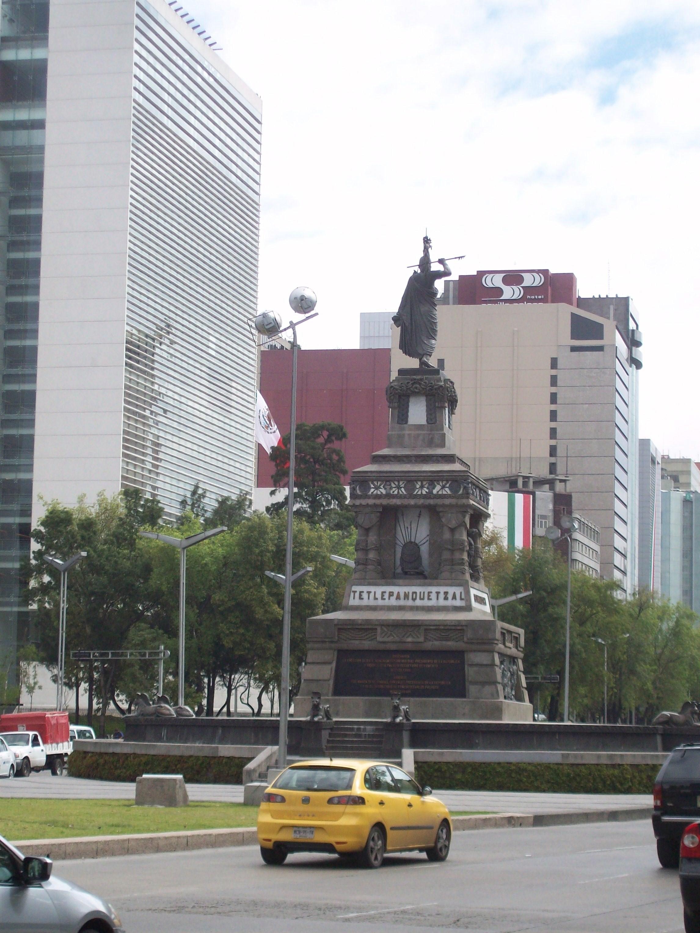 Monumento a Cuauhtémoc, por Ciro