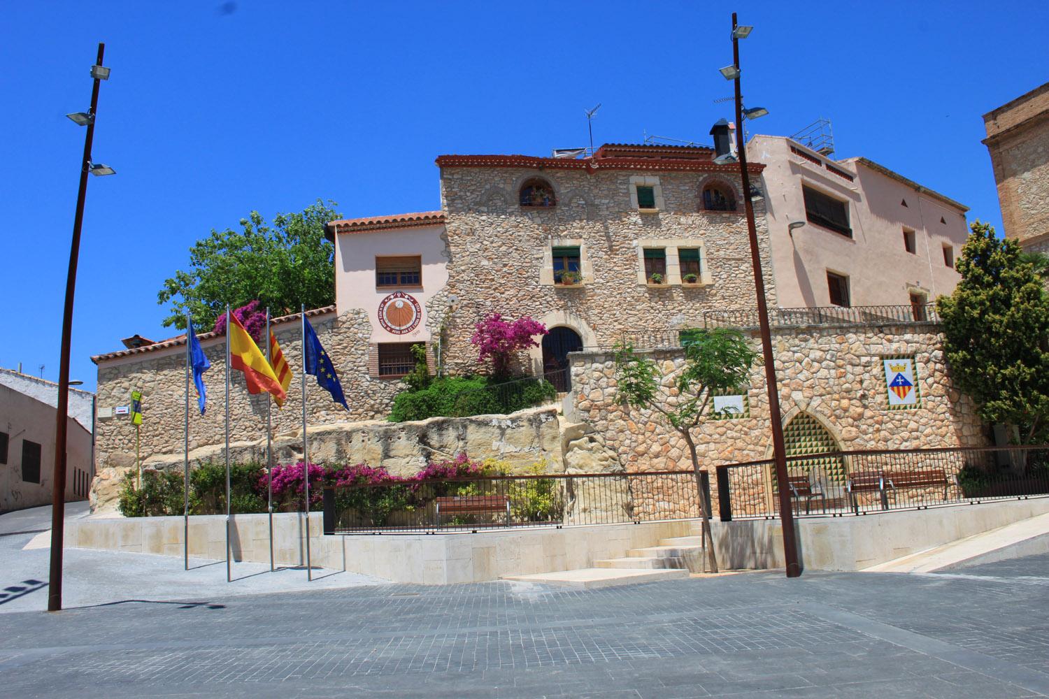 Plaza del Ayuntamiento de Calafell, por adrian rodriguez perez