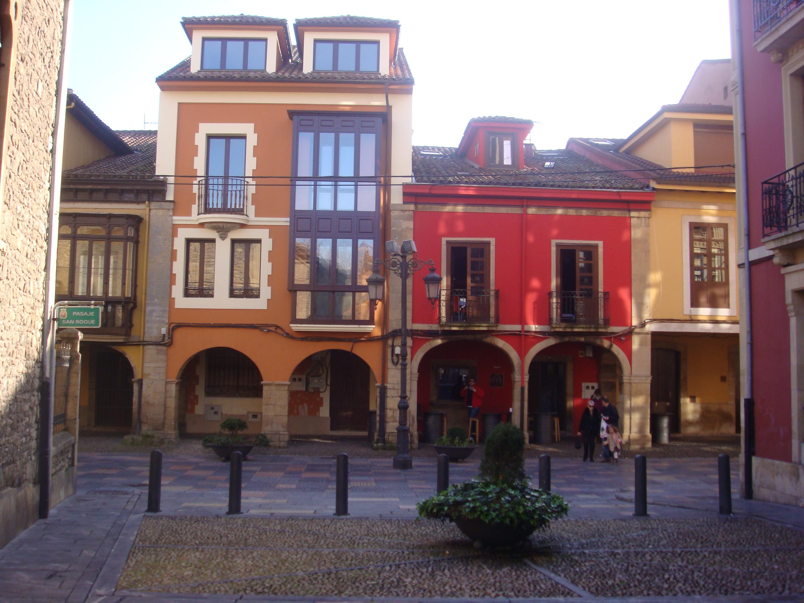 Calles en Avilés: un recorrido por la historia y el encanto urbano