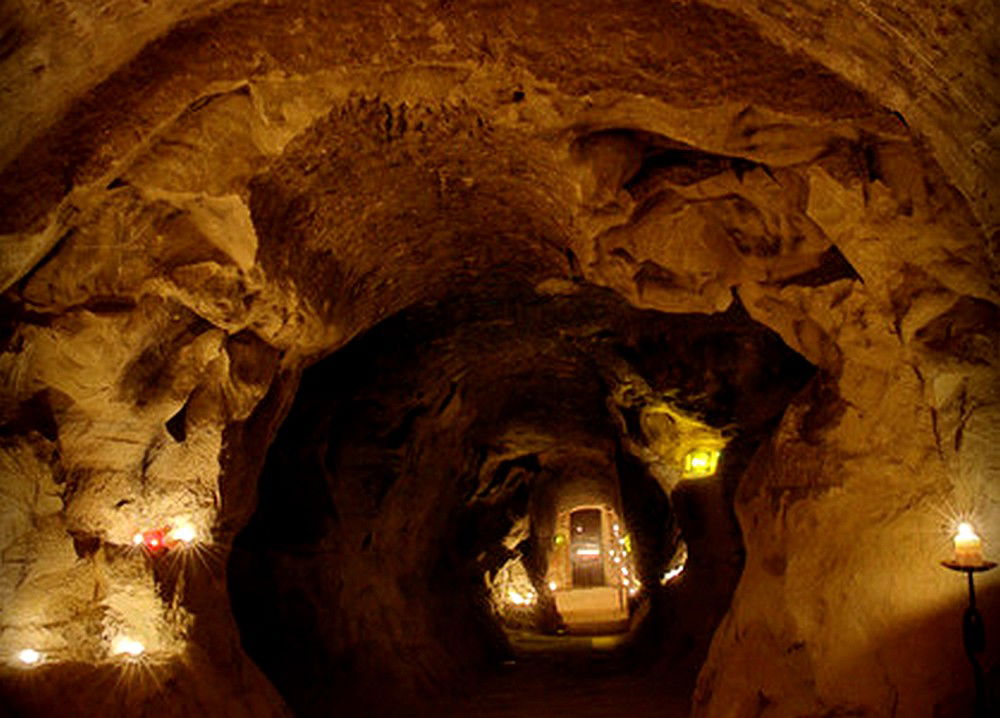 Souterrain médiéval du Castela, por Original France