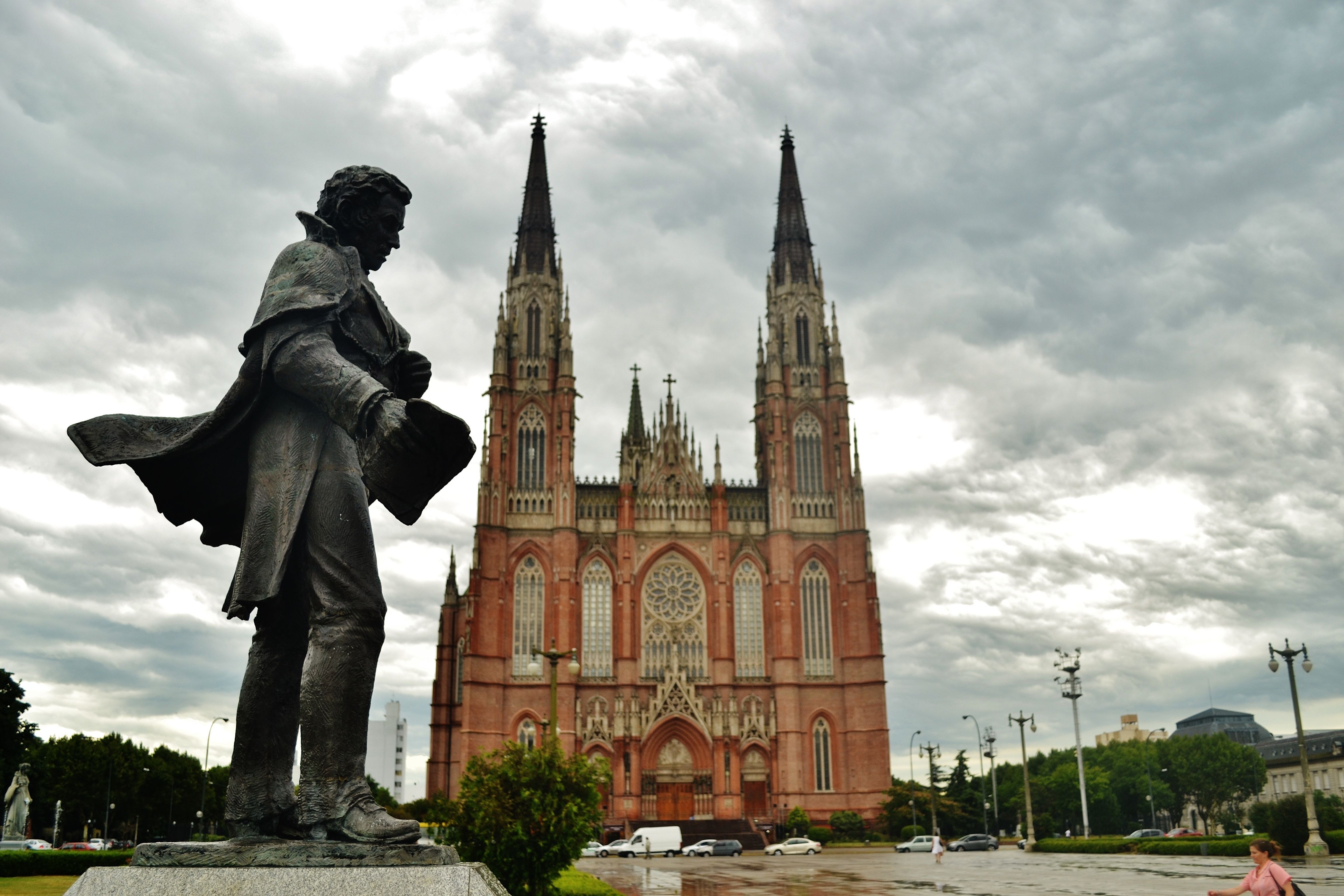 Monumento a Mariano Moreno, por Rafael Henrique Meireles